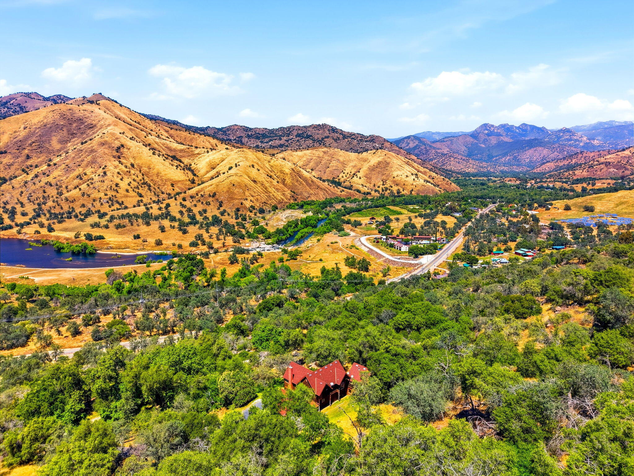 39951 B Pierce Dr, Three Rivers, CA 93271