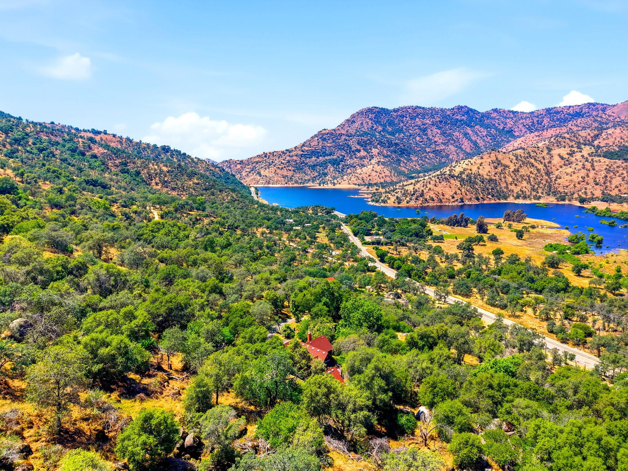 39951 B Pierce Dr, Three Rivers, CA 93271