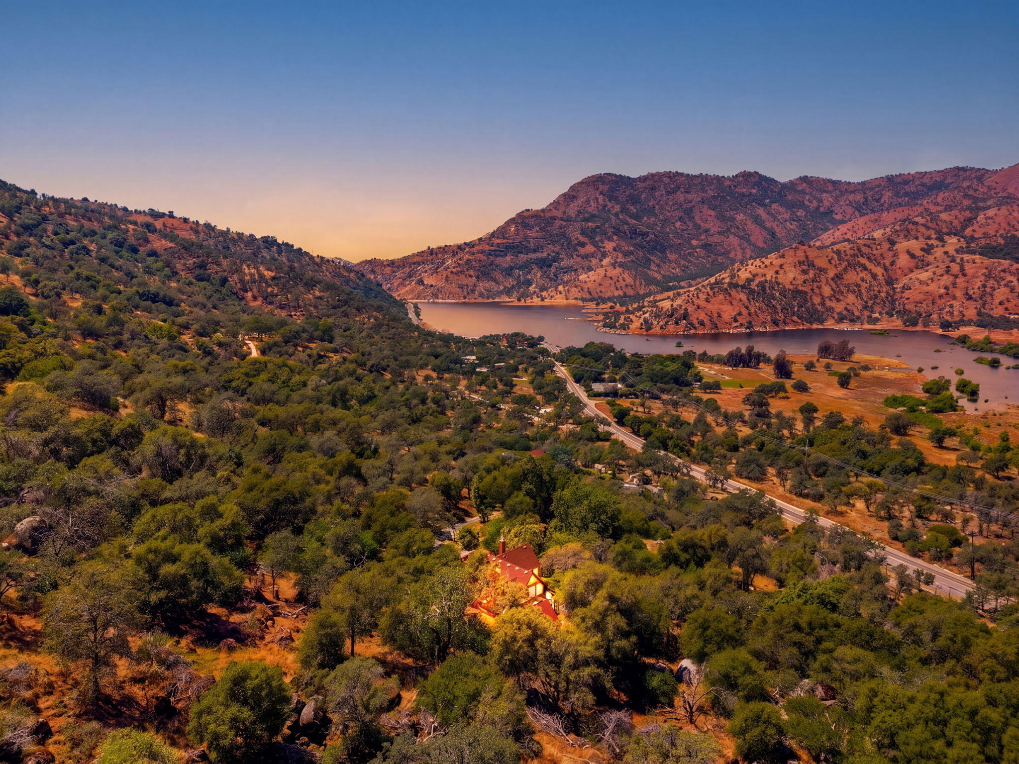 39951 B Pierce Dr, Three Rivers, CA 93271