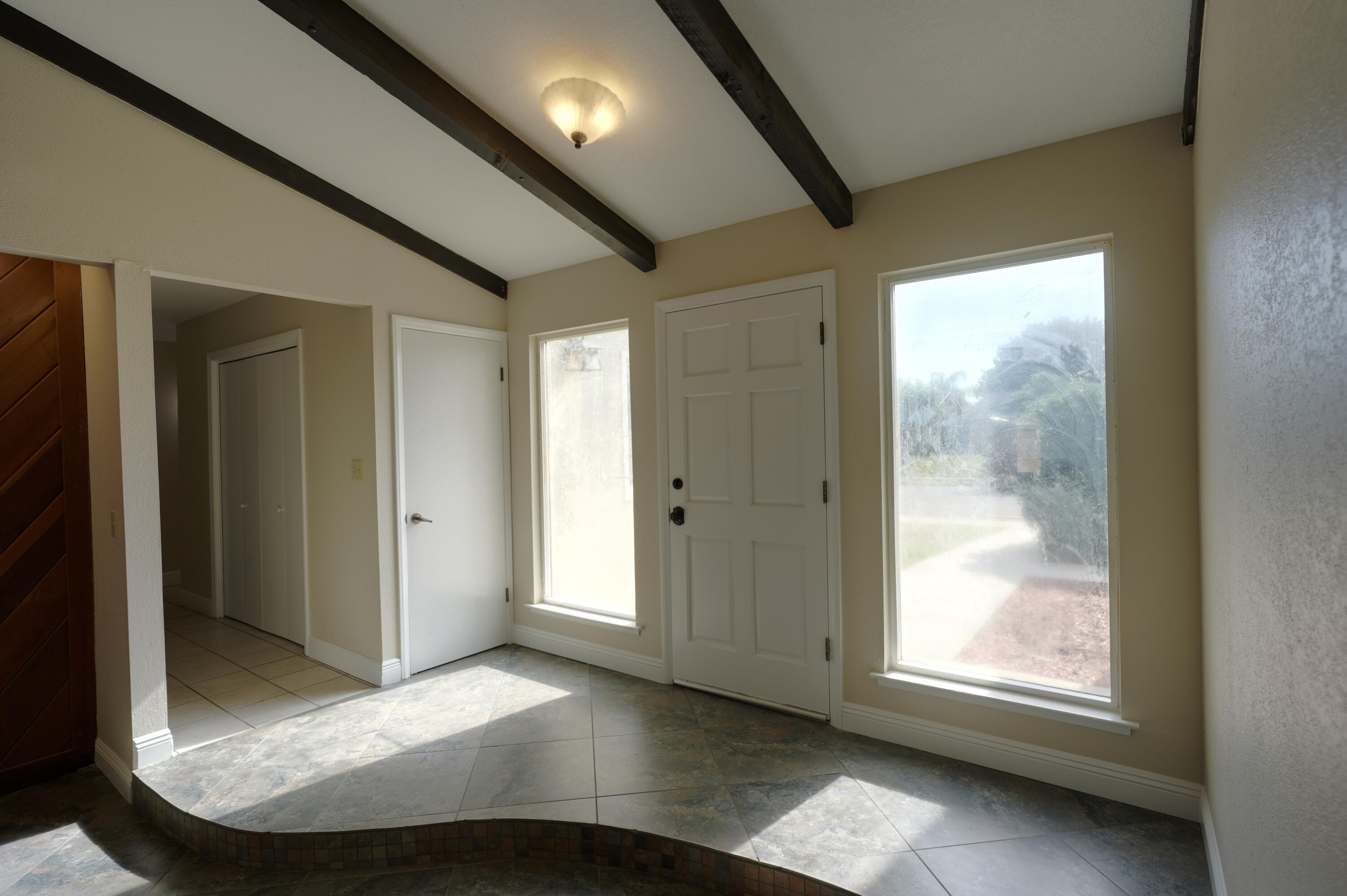 1159 Jamestown, Tulare, CA 93274