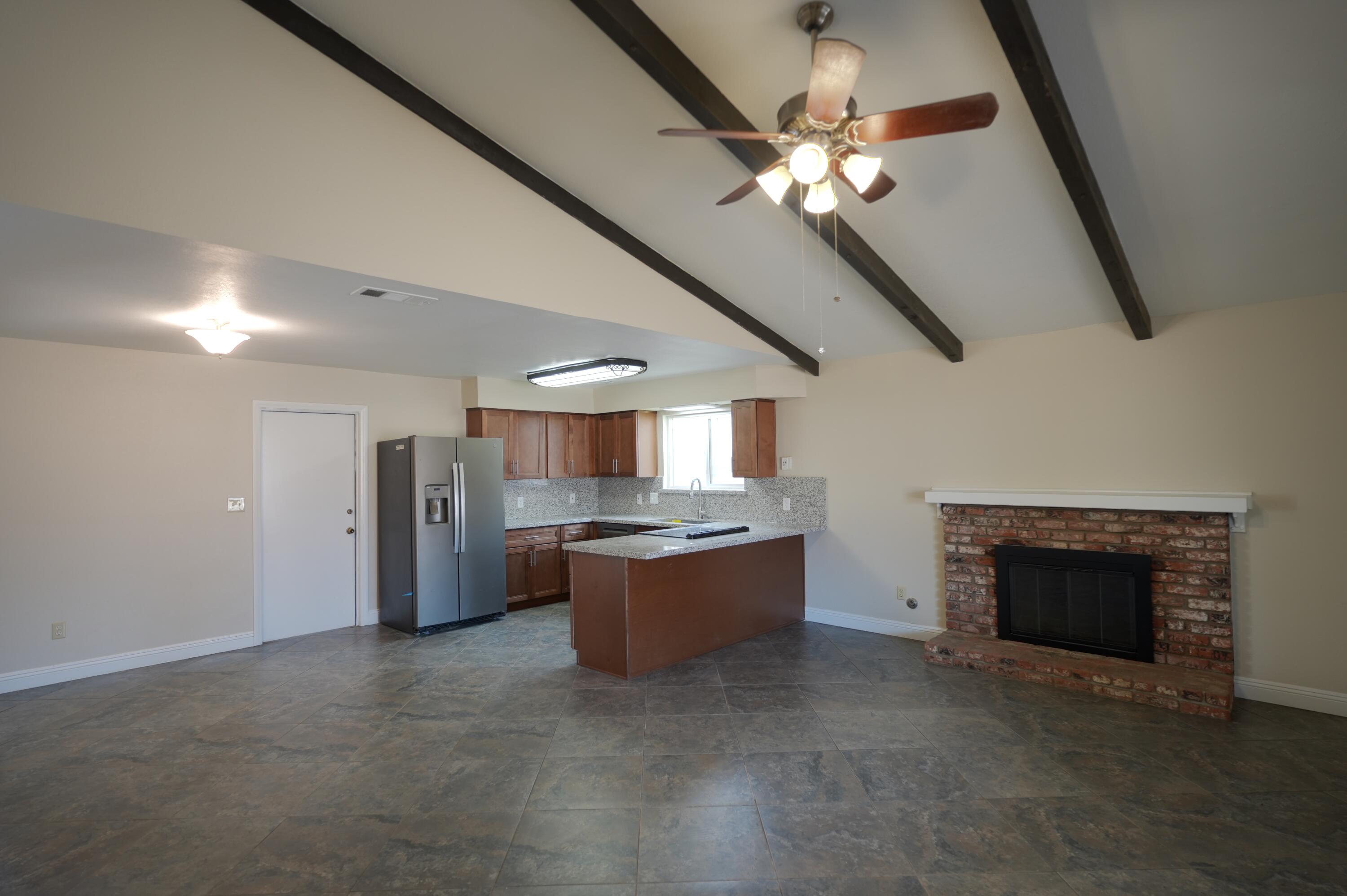 1159 Jamestown, Tulare, CA 93274