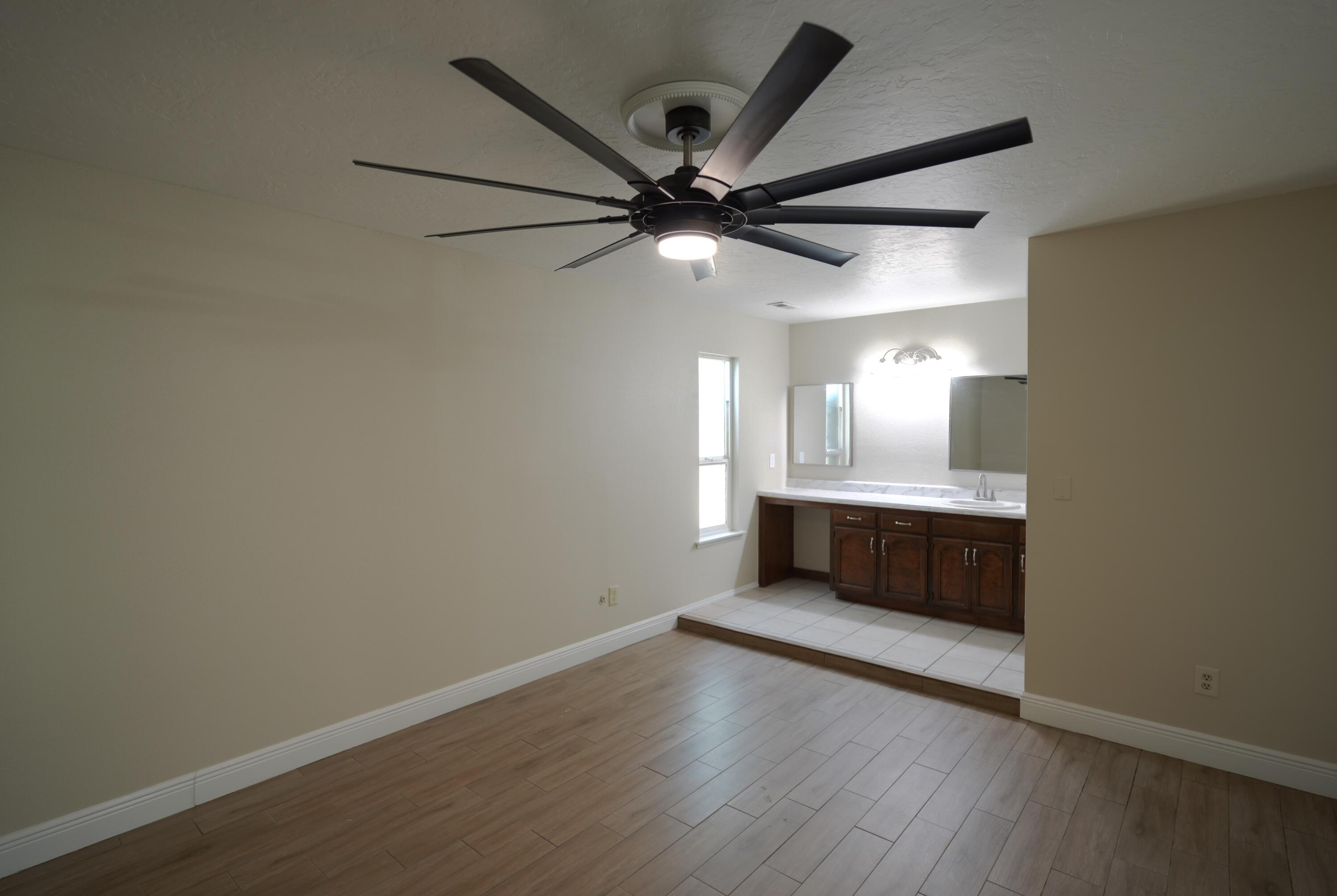 1159 Jamestown, Tulare, CA 93274