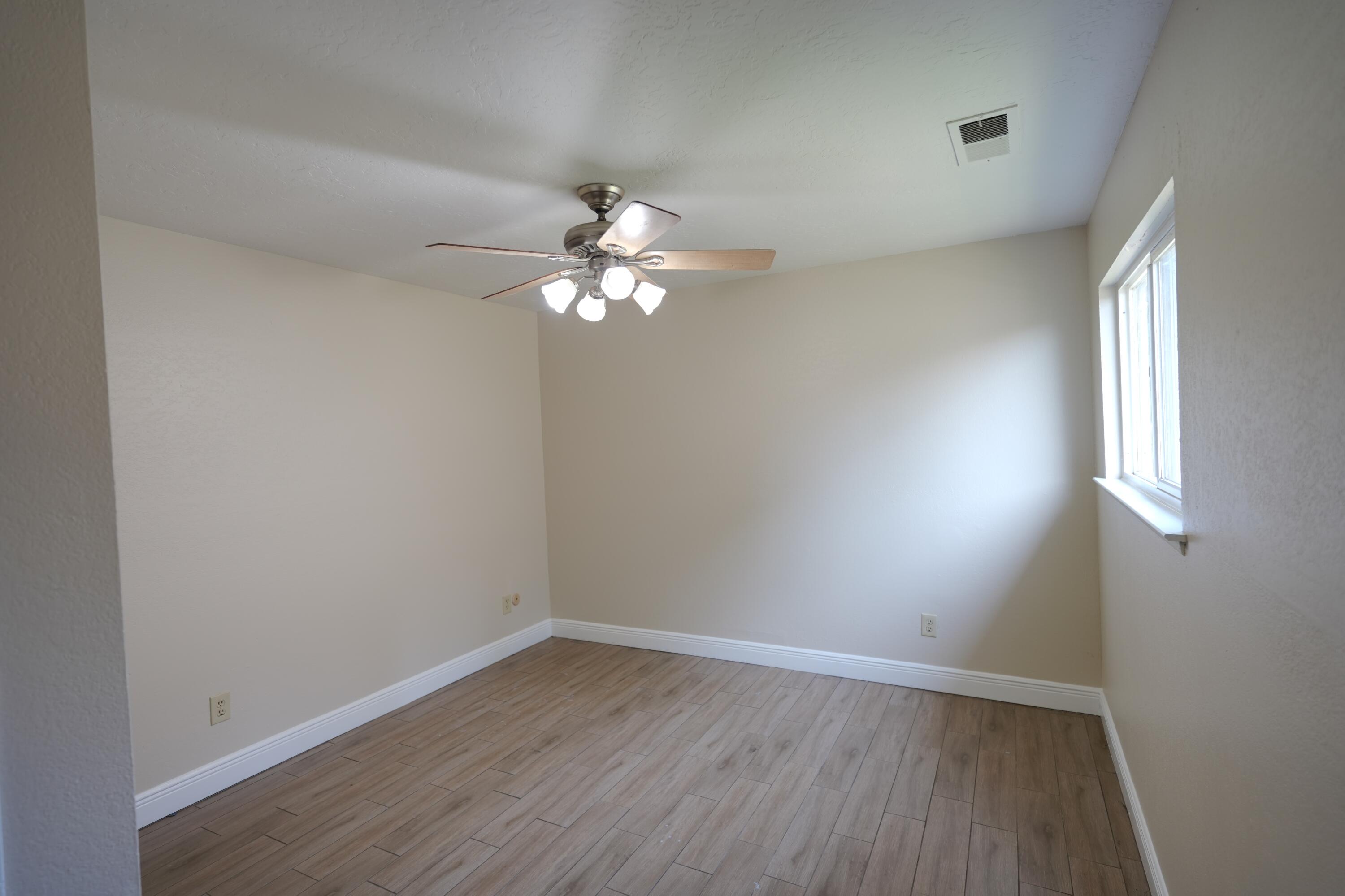 1159 Jamestown, Tulare, CA 93274