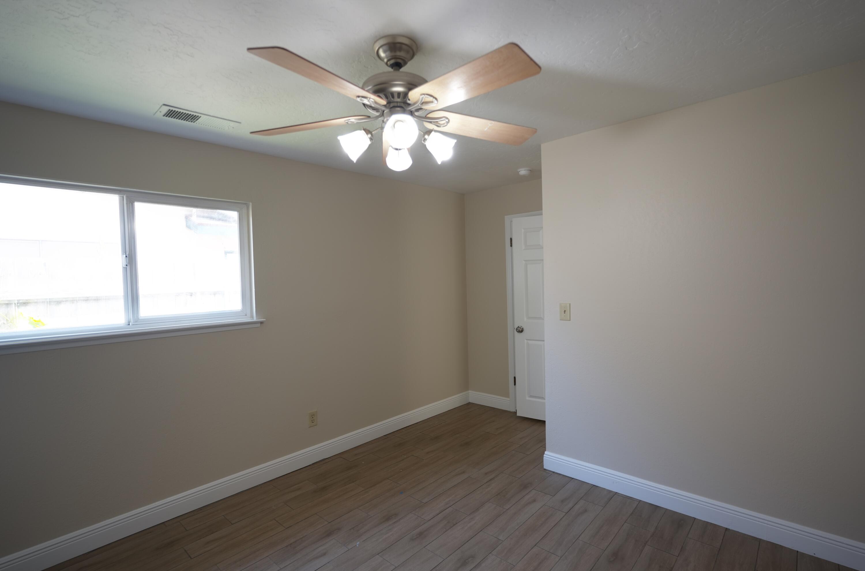 1159 Jamestown, Tulare, CA 93274