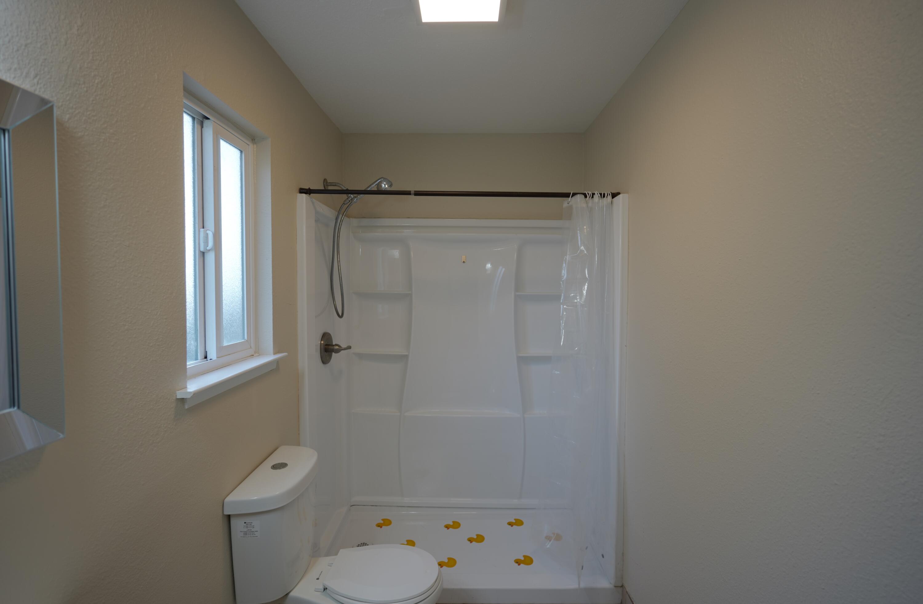1159 Jamestown, Tulare, CA 93274