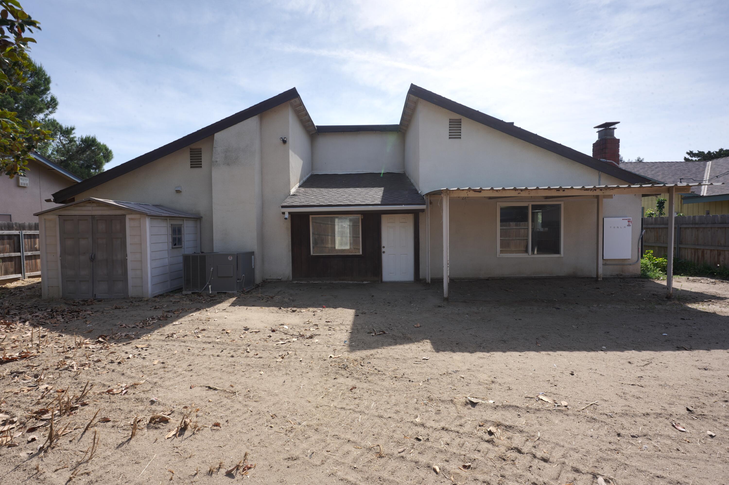 1159 Jamestown, Tulare, CA 93274