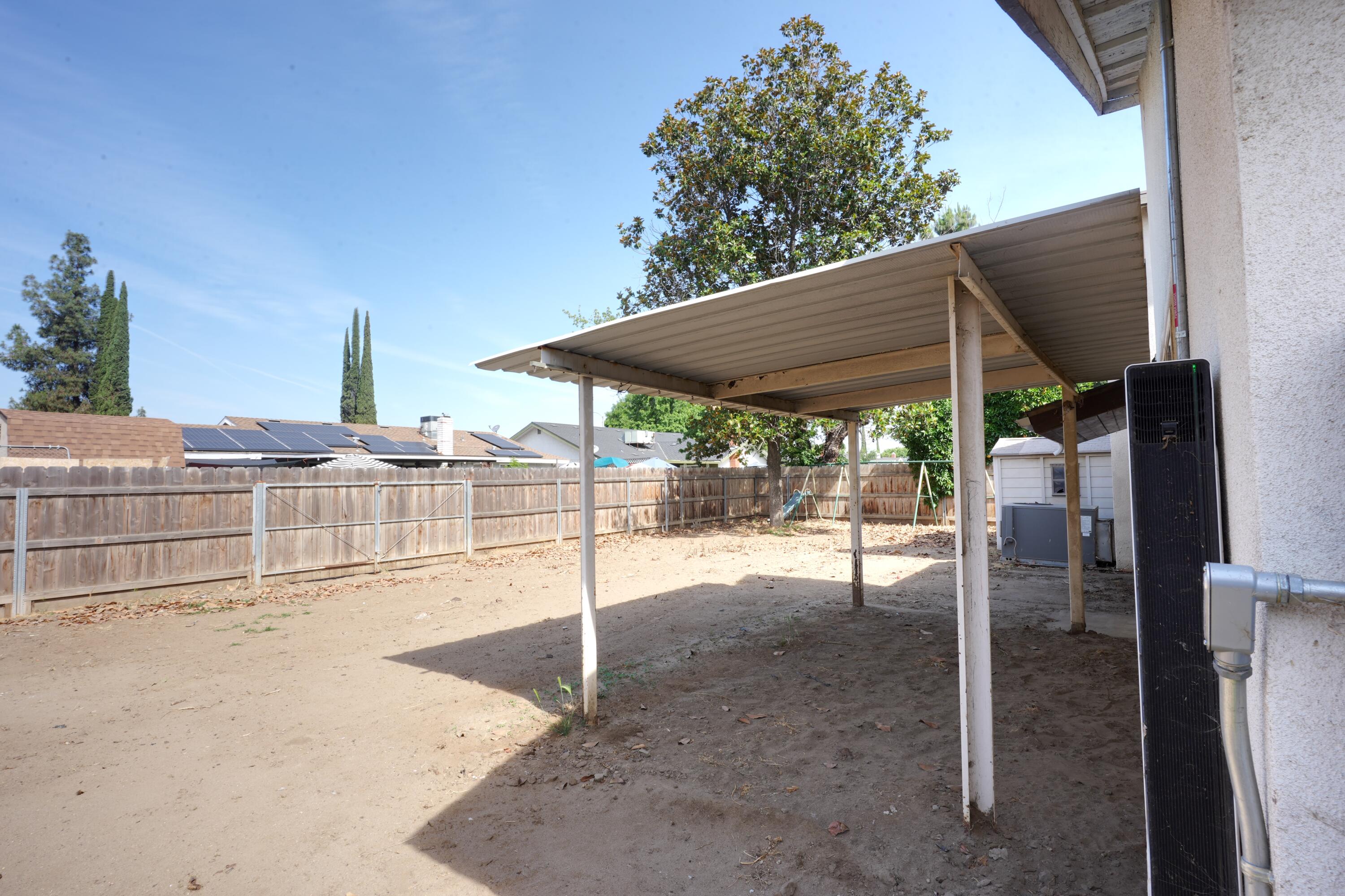 1159 Jamestown, Tulare, CA 93274