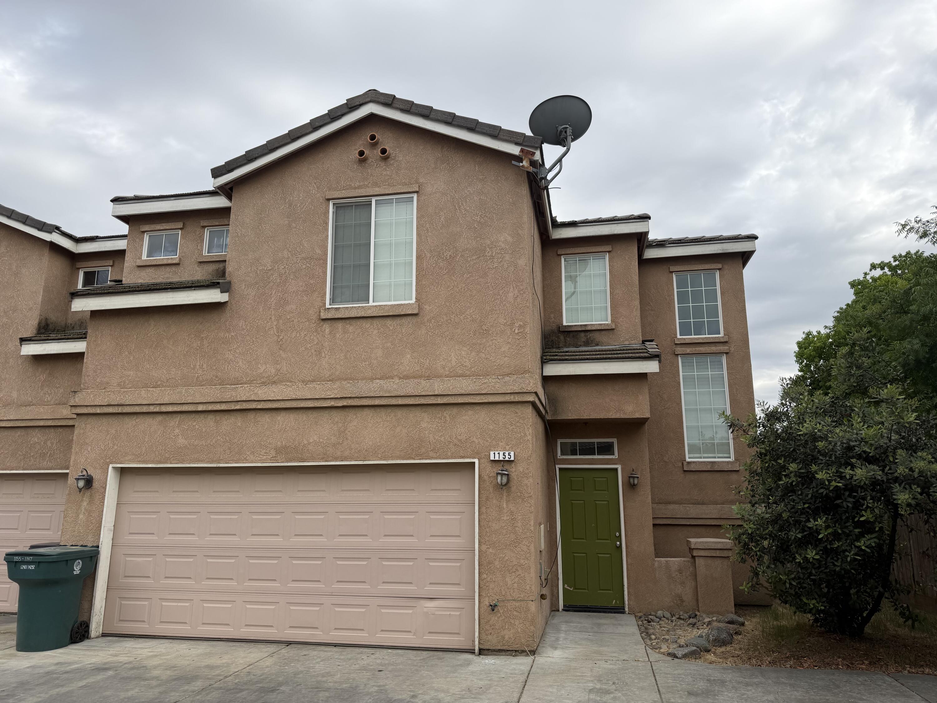 1155 Goble Ct, Tulare, CA 93274