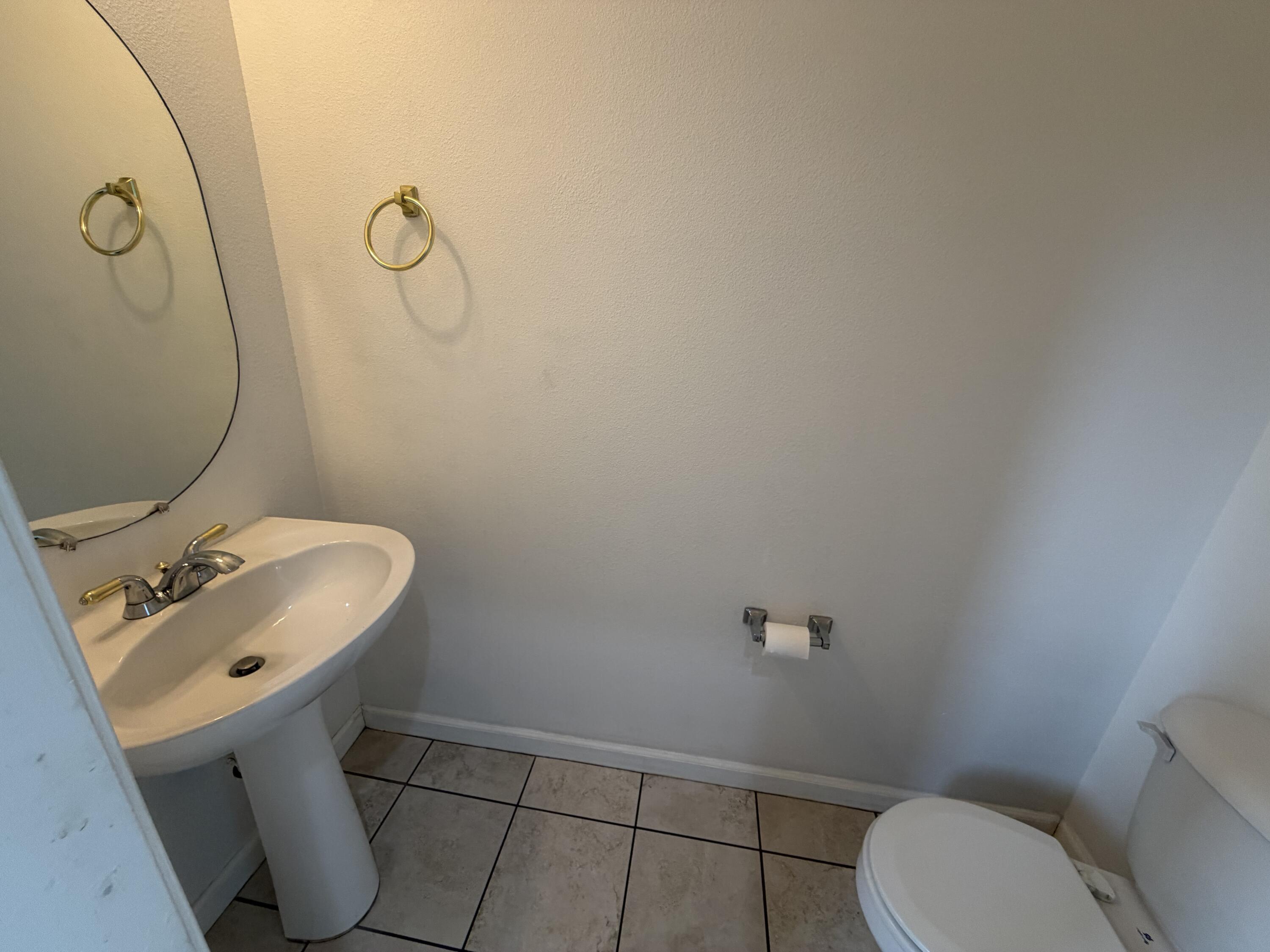 1155 Goble Ct, Tulare, CA 93274