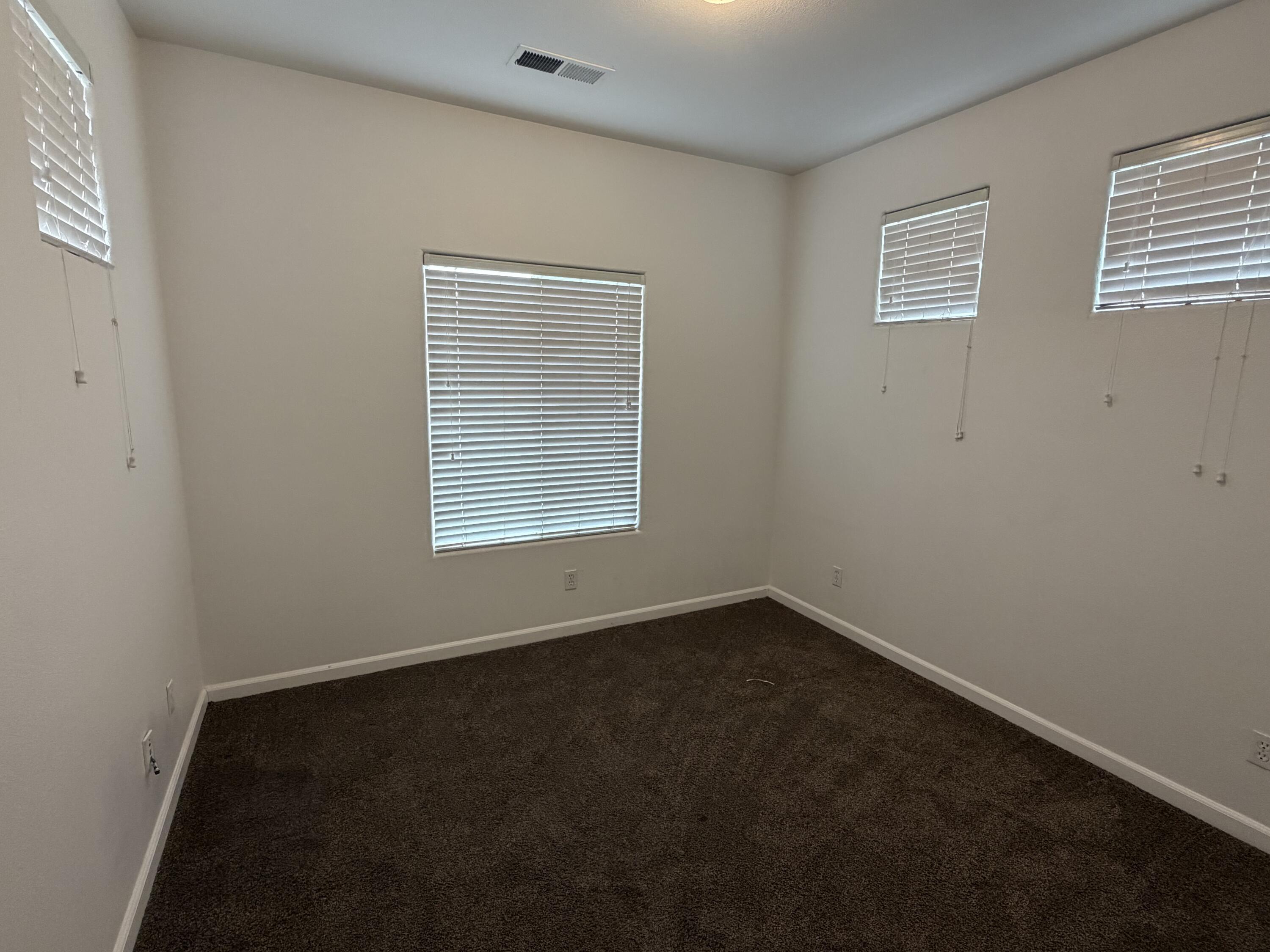1155 Goble Ct, Tulare, CA 93274