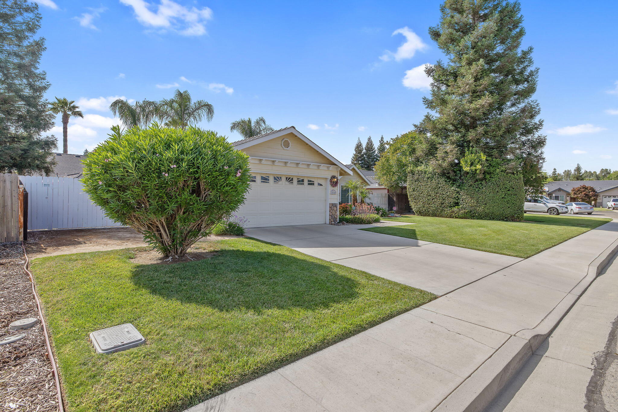 656 Glenn View Ct, Exeter, CA 93221