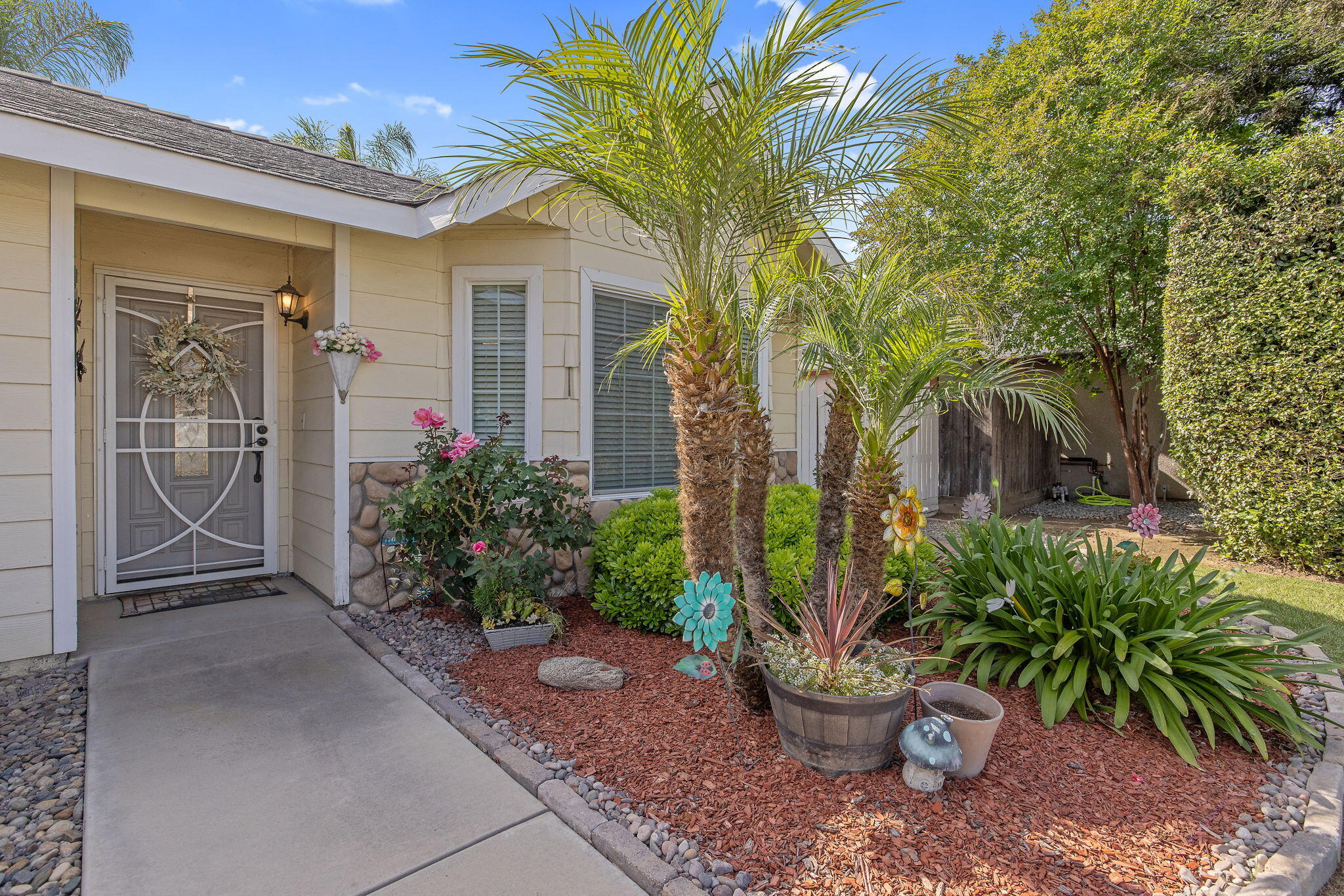 656 Glenn View Ct, Exeter, CA 93221