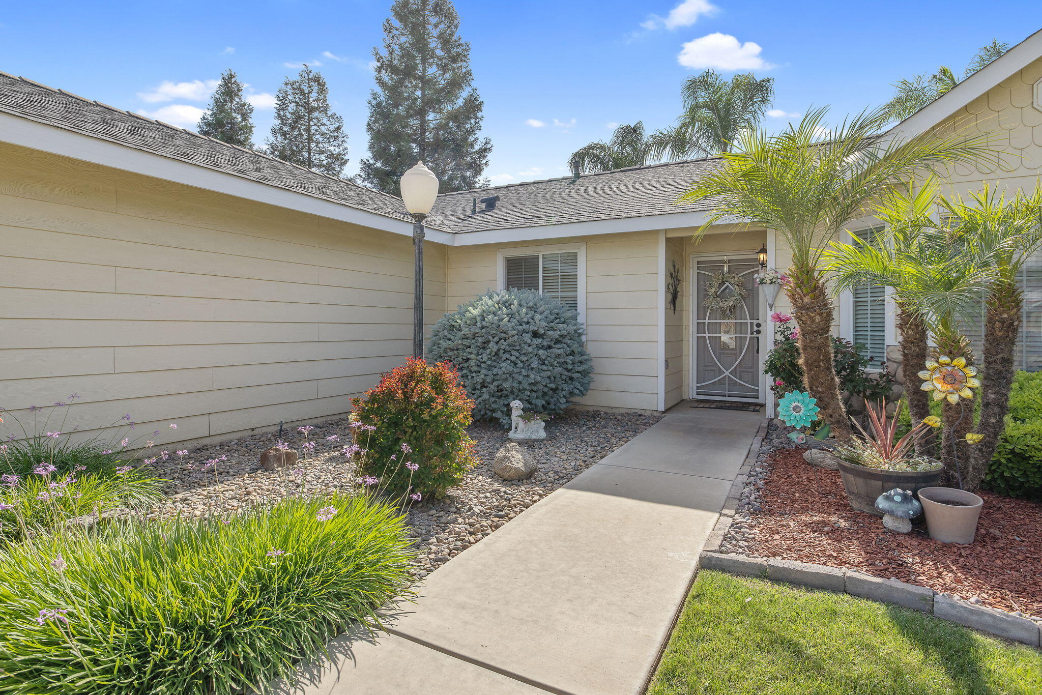 656 Glenn View Ct, Exeter, CA 93221