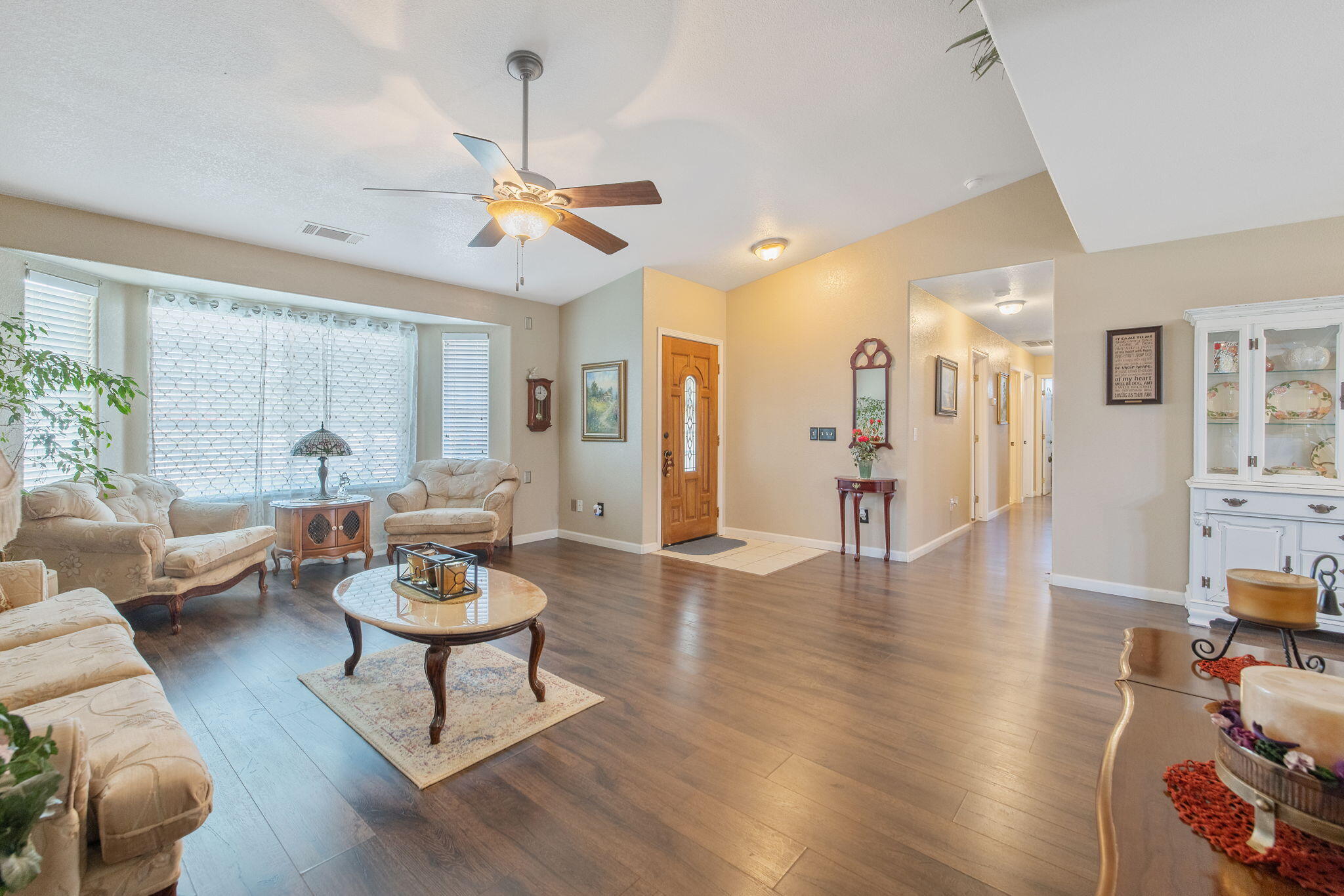 656 Glenn View Ct, Exeter, CA 93221