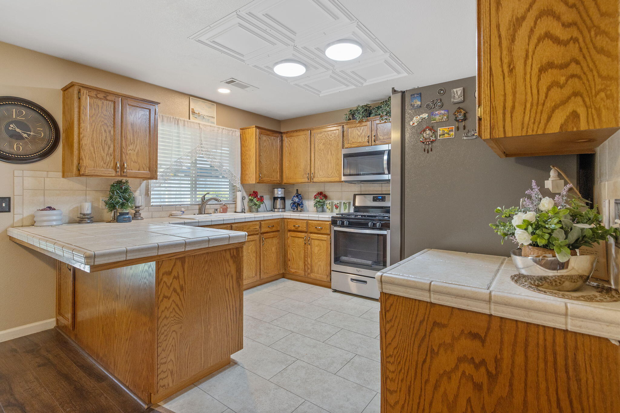 656 Glenn View Ct, Exeter, CA 93221