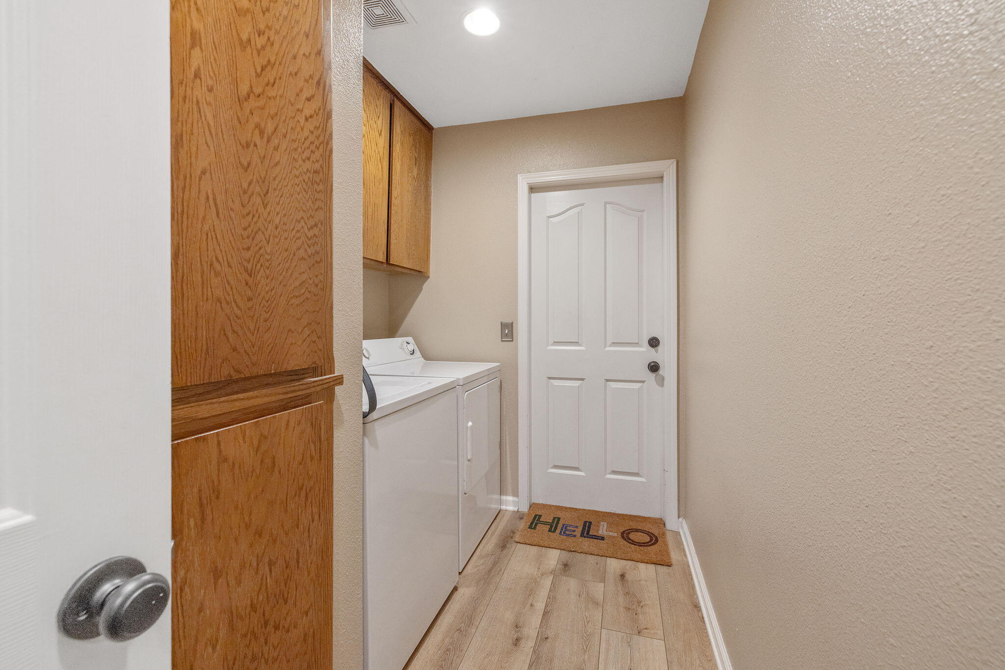 656 Glenn View Ct, Exeter, CA 93221
