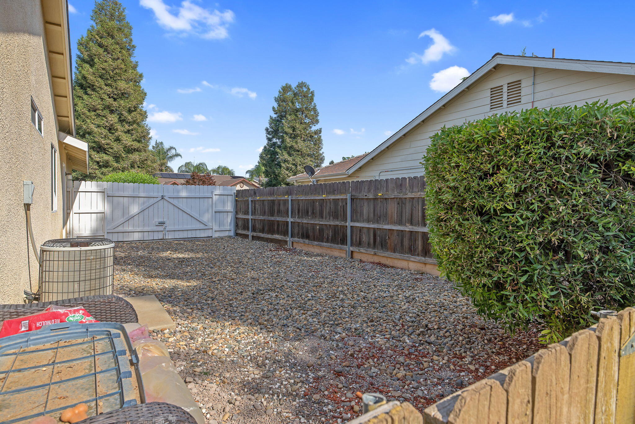 656 Glenn View Ct, Exeter, CA 93221