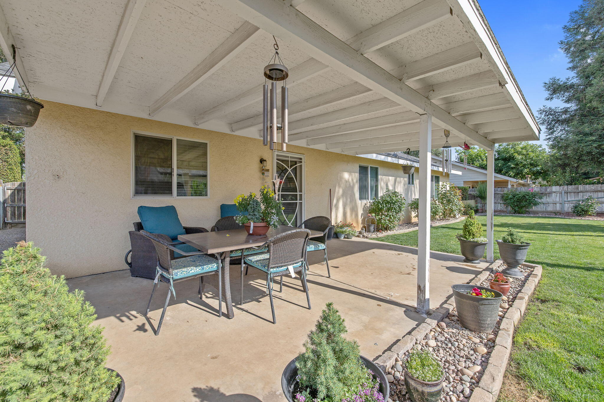 656 Glenn View Ct, Exeter, CA 93221