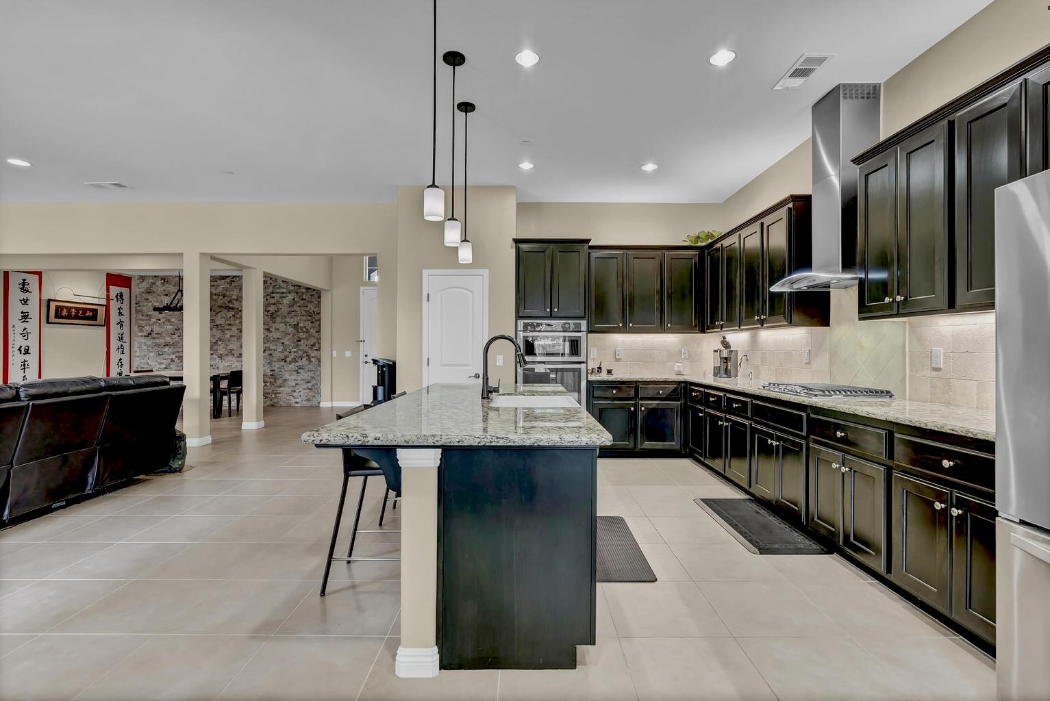 6516 W Wren Ave, Visalia, CA 93291