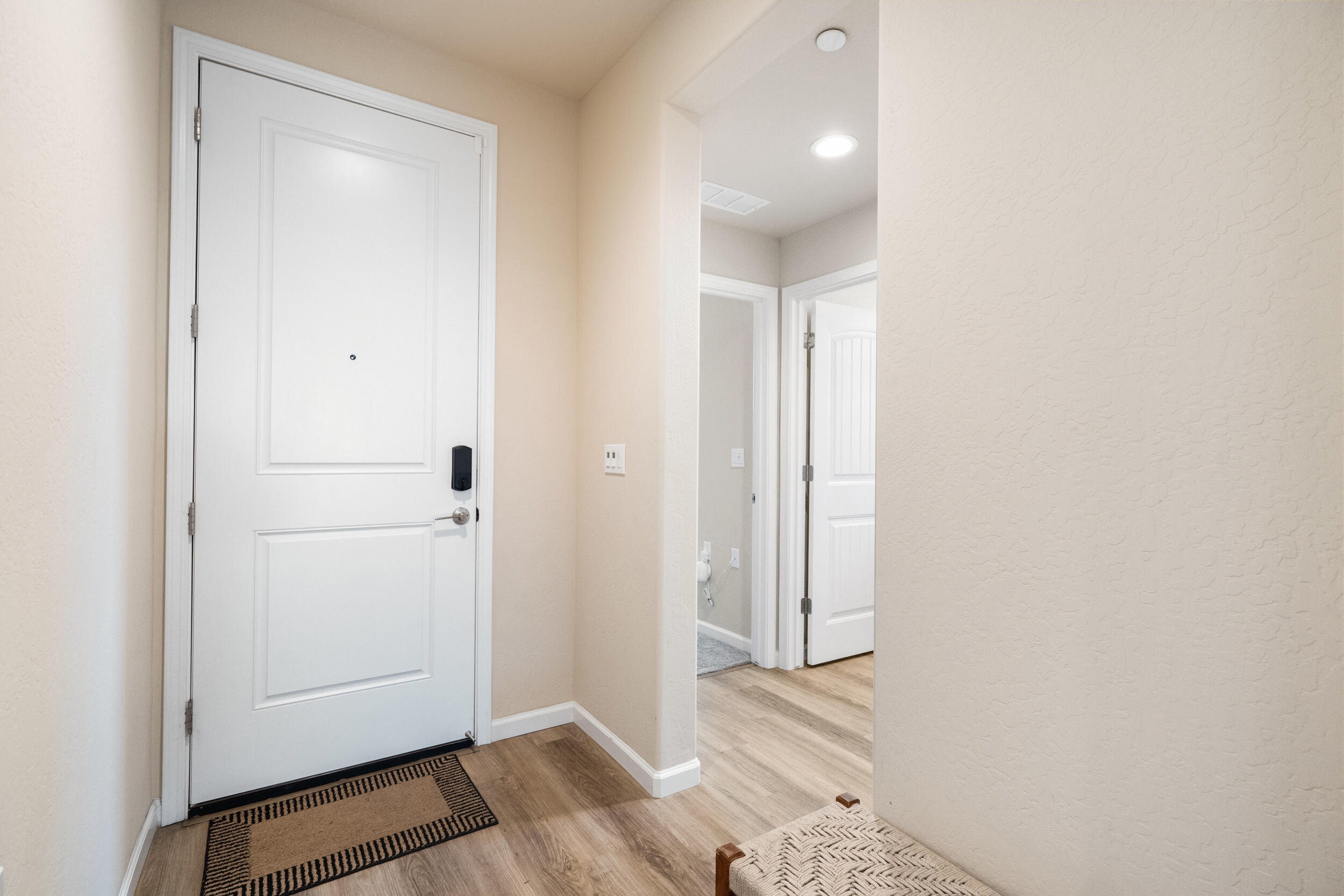 2203 N Laverne Ave, Fresno, CA 93727