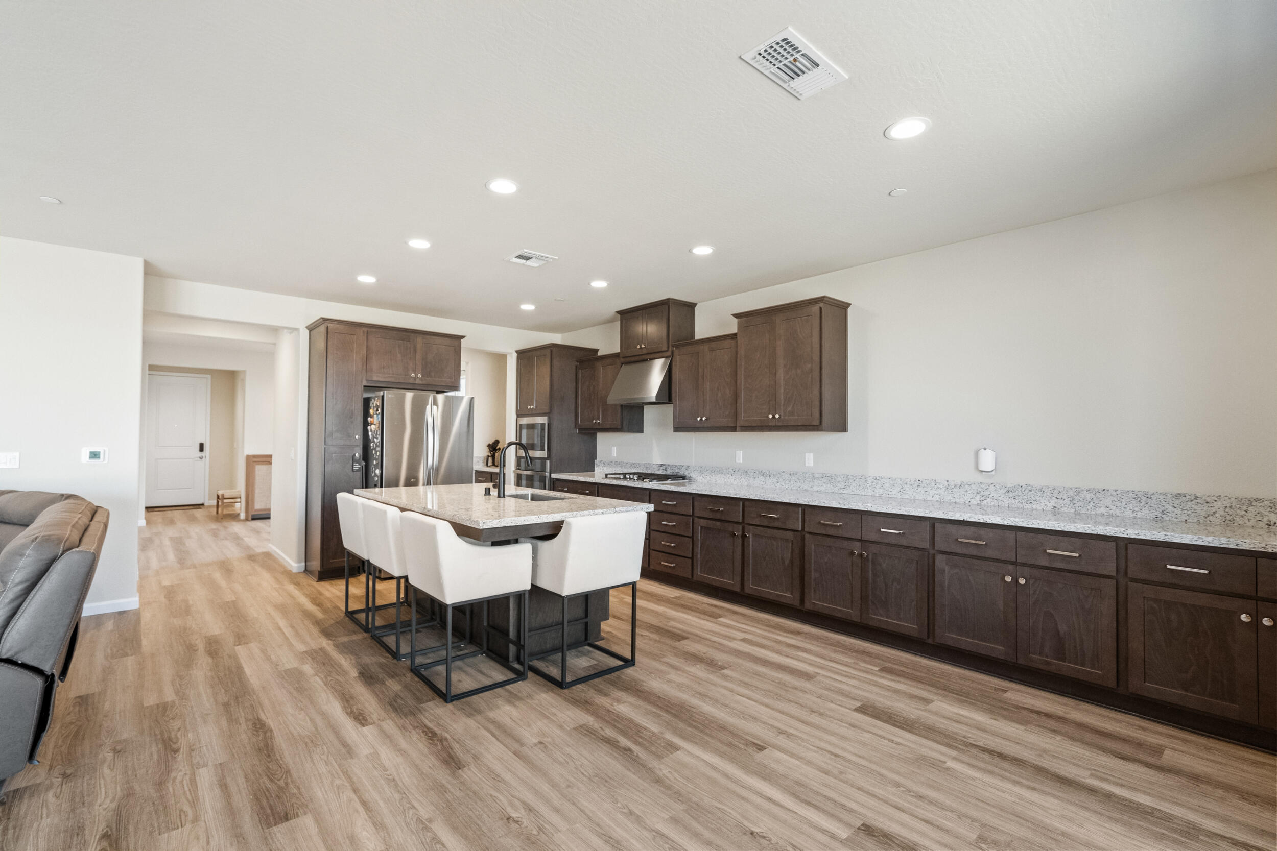 2203 N Laverne Ave, Fresno, CA 93727