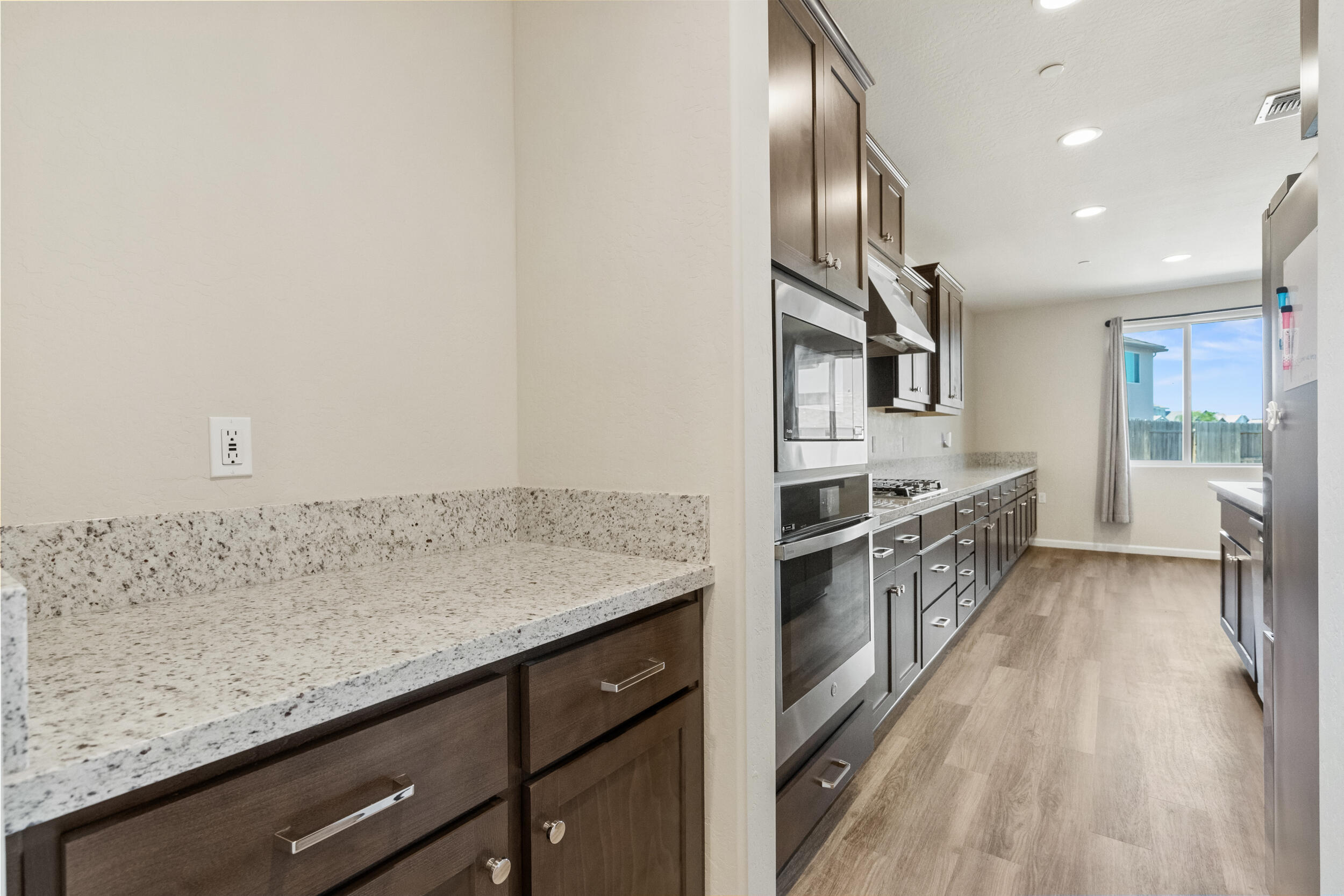 2203 N Laverne Ave, Fresno, CA 93727