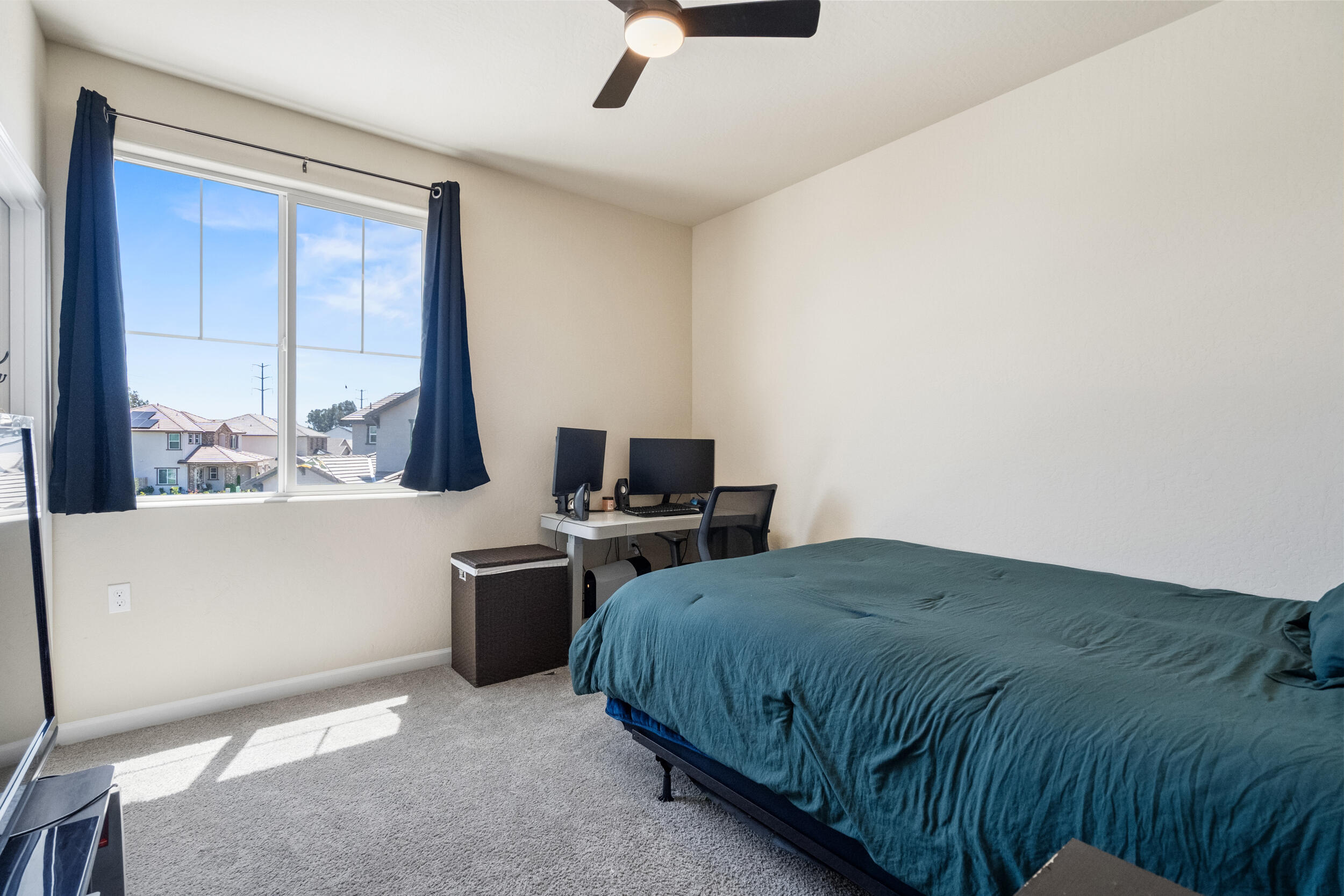 2203 N Laverne Ave, Fresno, CA 93727