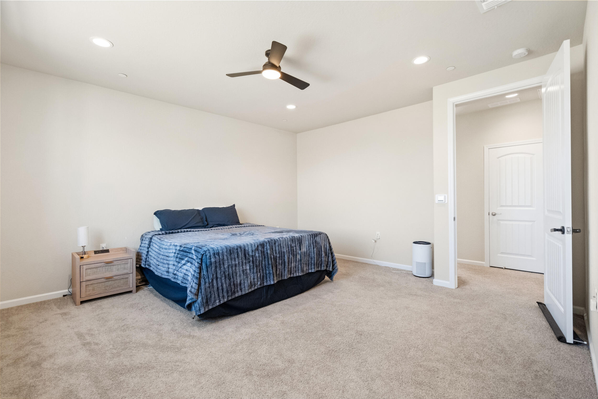 2203 N Laverne Ave, Fresno, CA 93727