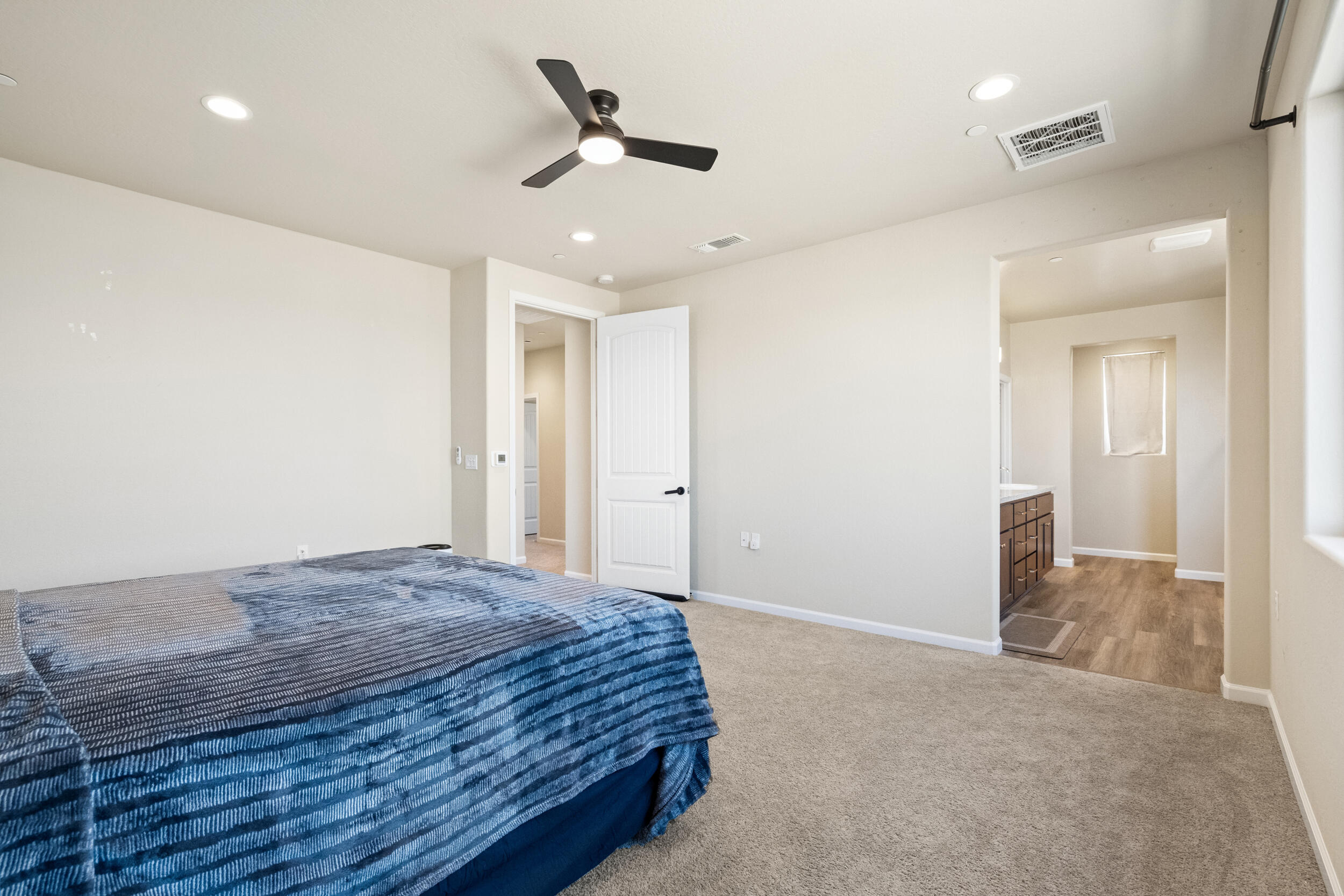 2203 N Laverne Ave, Fresno, CA 93727