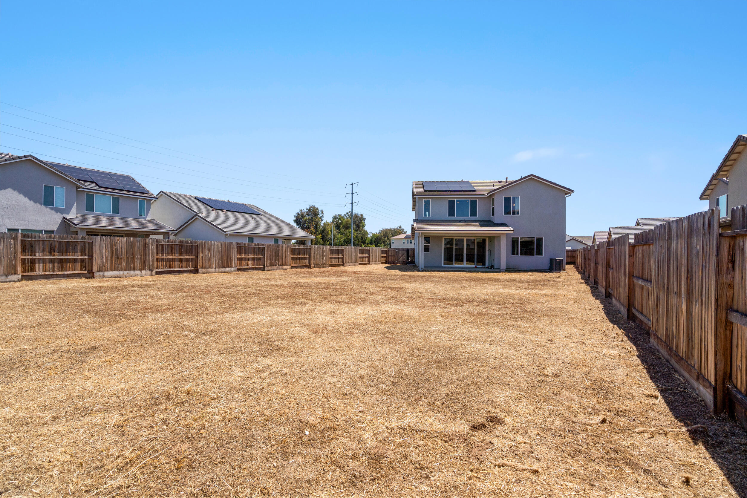 2203 N Laverne Ave, Fresno, CA 93727