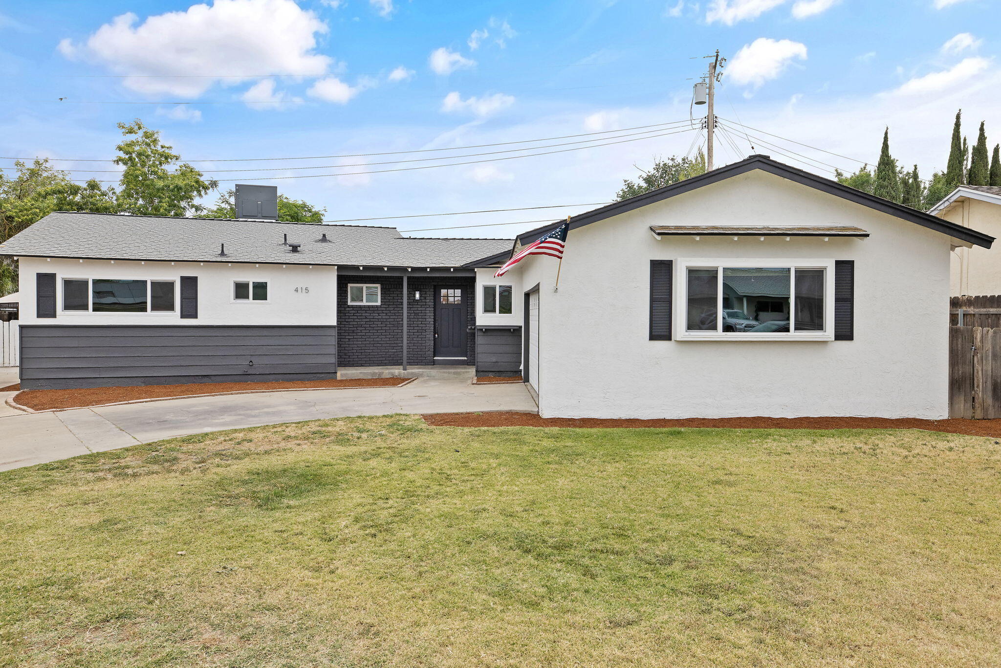 415 Franket Dr, Hanford, CA 93230
