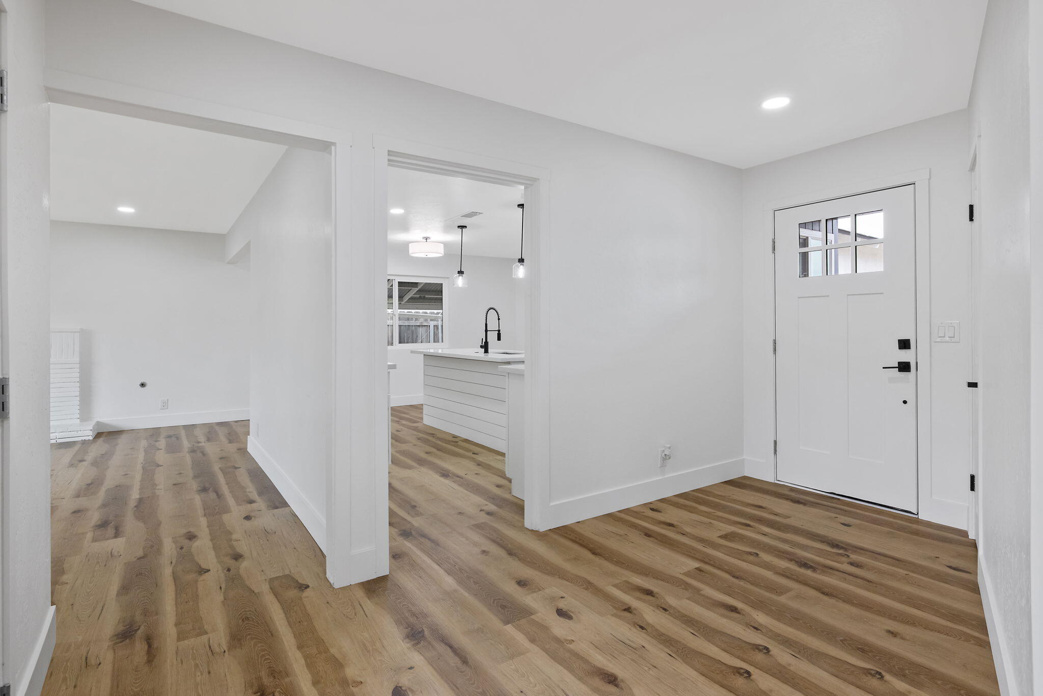 415 Franket Dr, Hanford, CA 93230