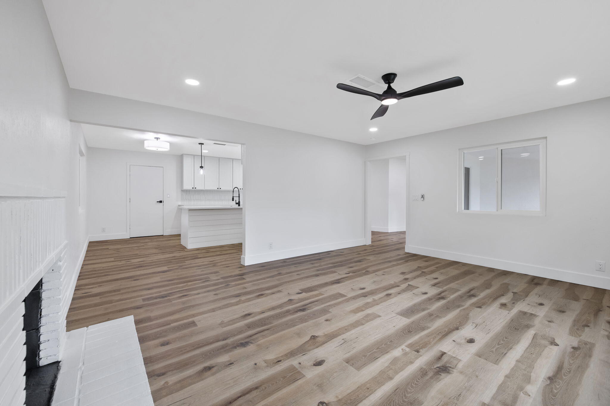 415 Franket Dr, Hanford, CA 93230