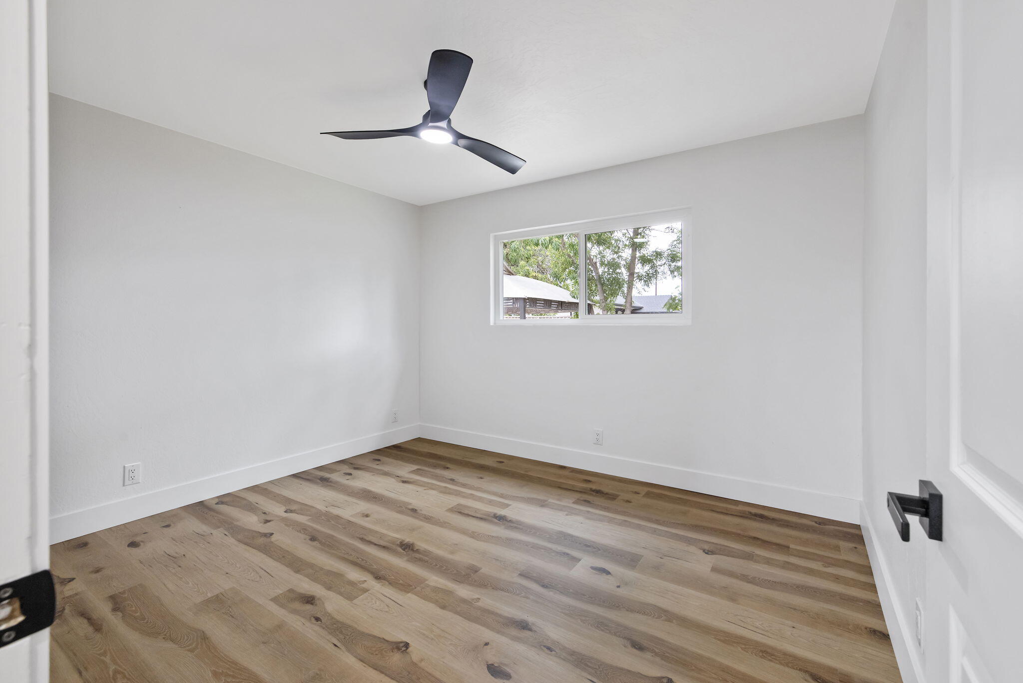 415 Franket Dr, Hanford, CA 93230