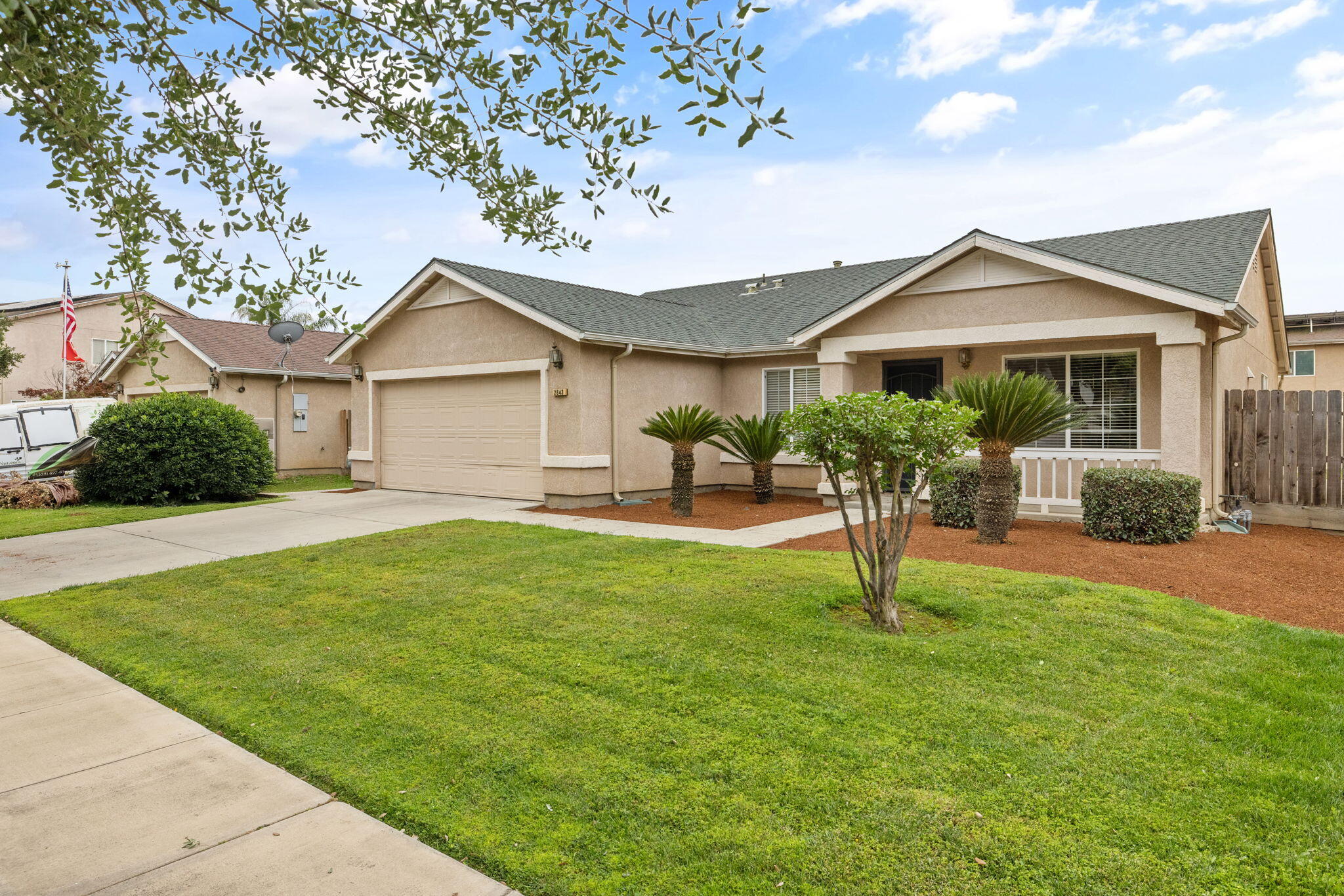 2843 W Brooke Ave, Visalia, CA 93291
