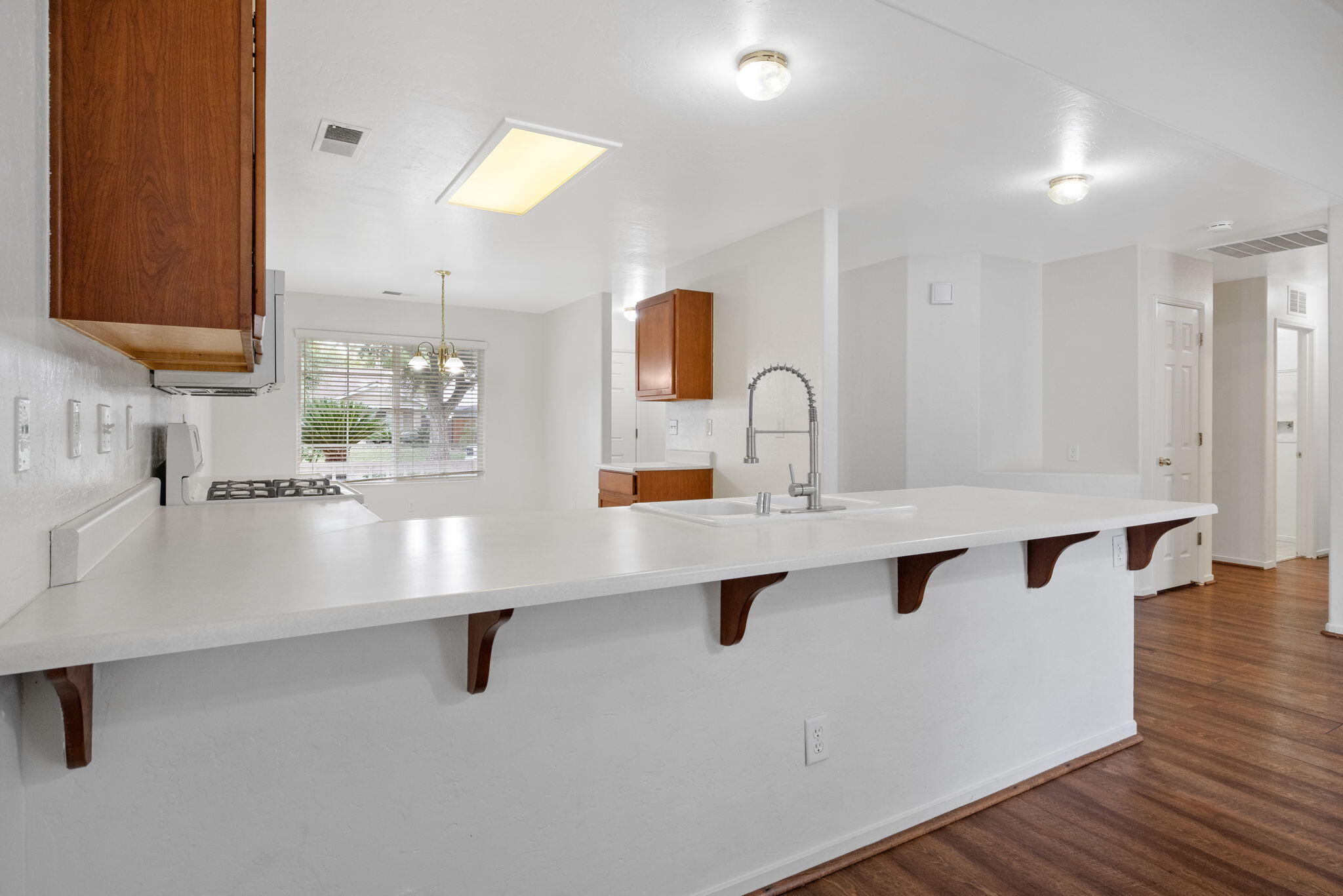 2843 W Brooke Ave, Visalia, CA 93291