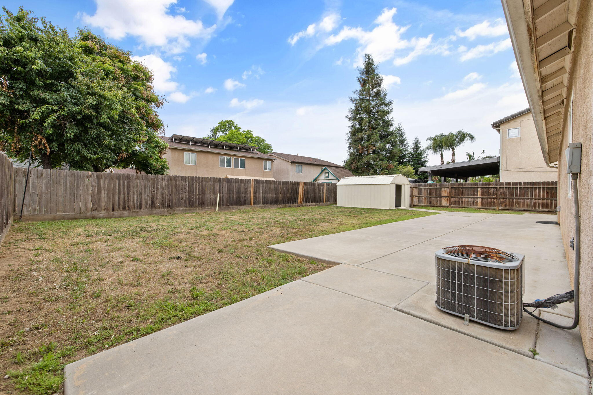 2843 W Brooke Ave, Visalia, CA 93291