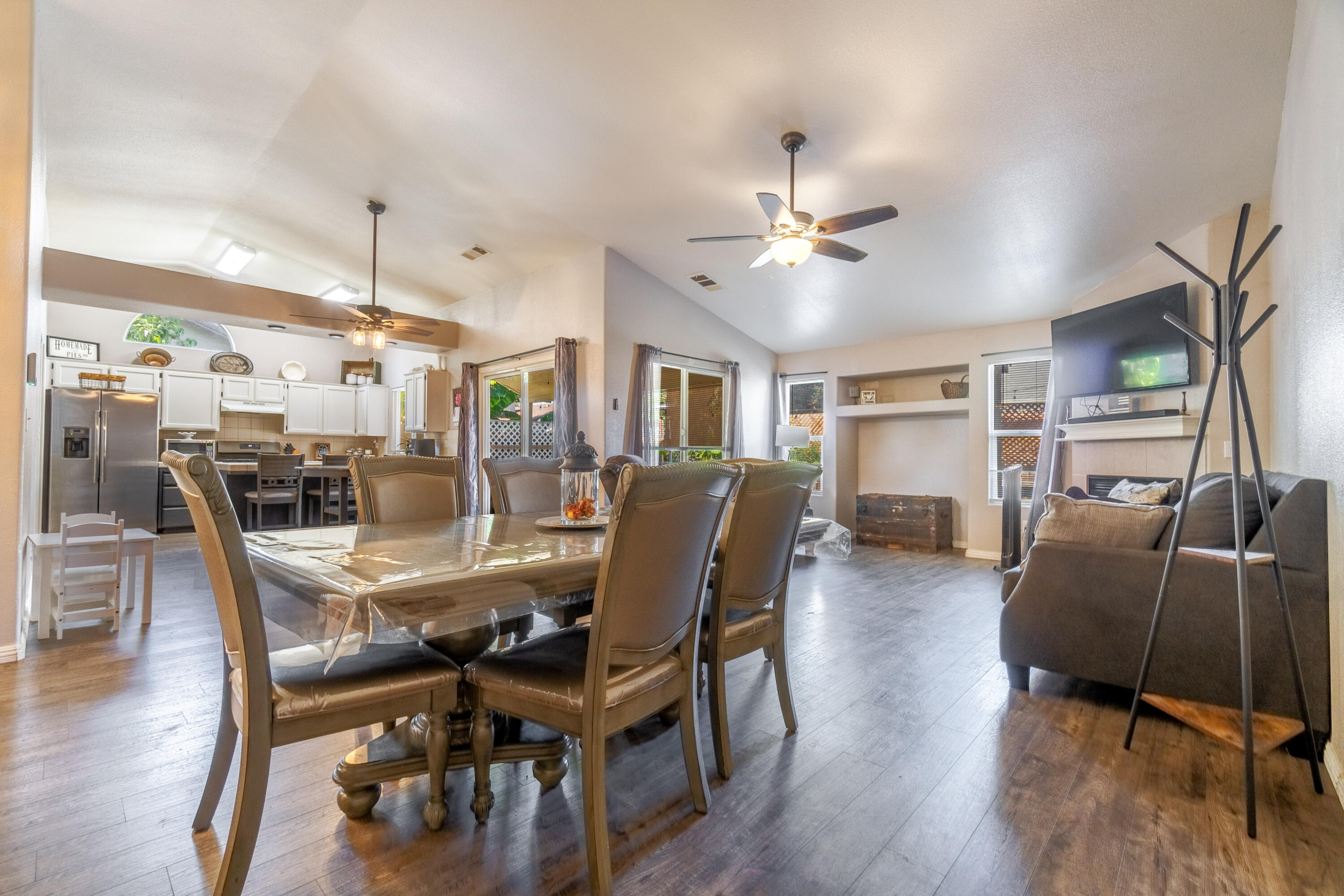1328 N Salisbury St, Porterville, CA 93257