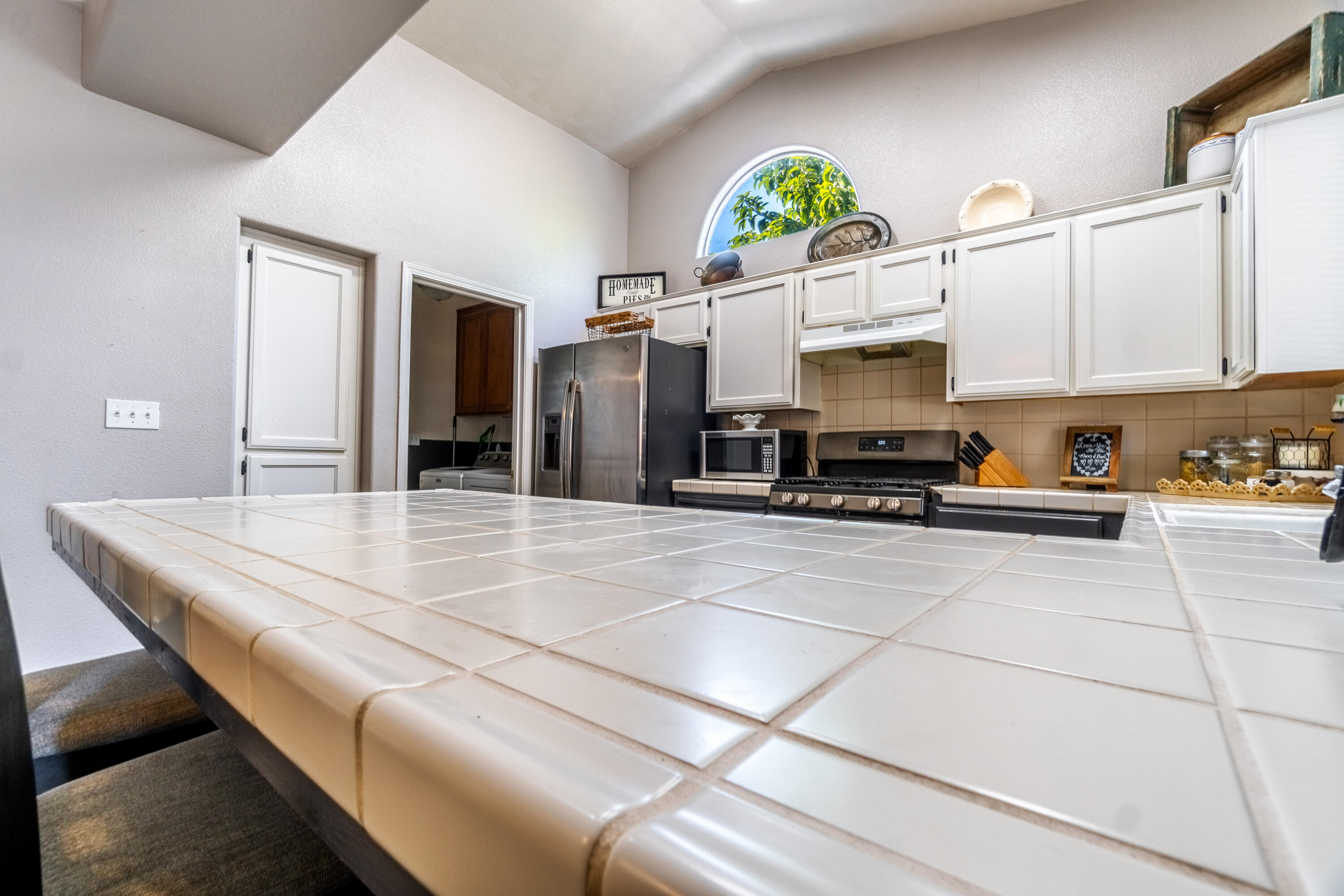 1328 N Salisbury St, Porterville, CA 93257