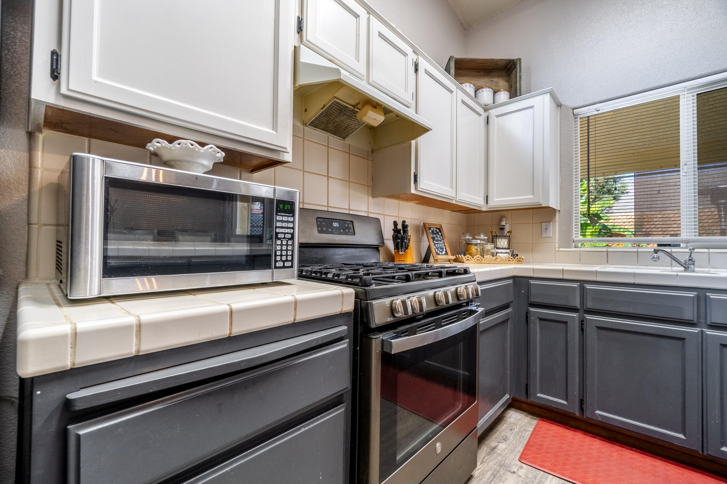 1328 N Salisbury St, Porterville, CA 93257