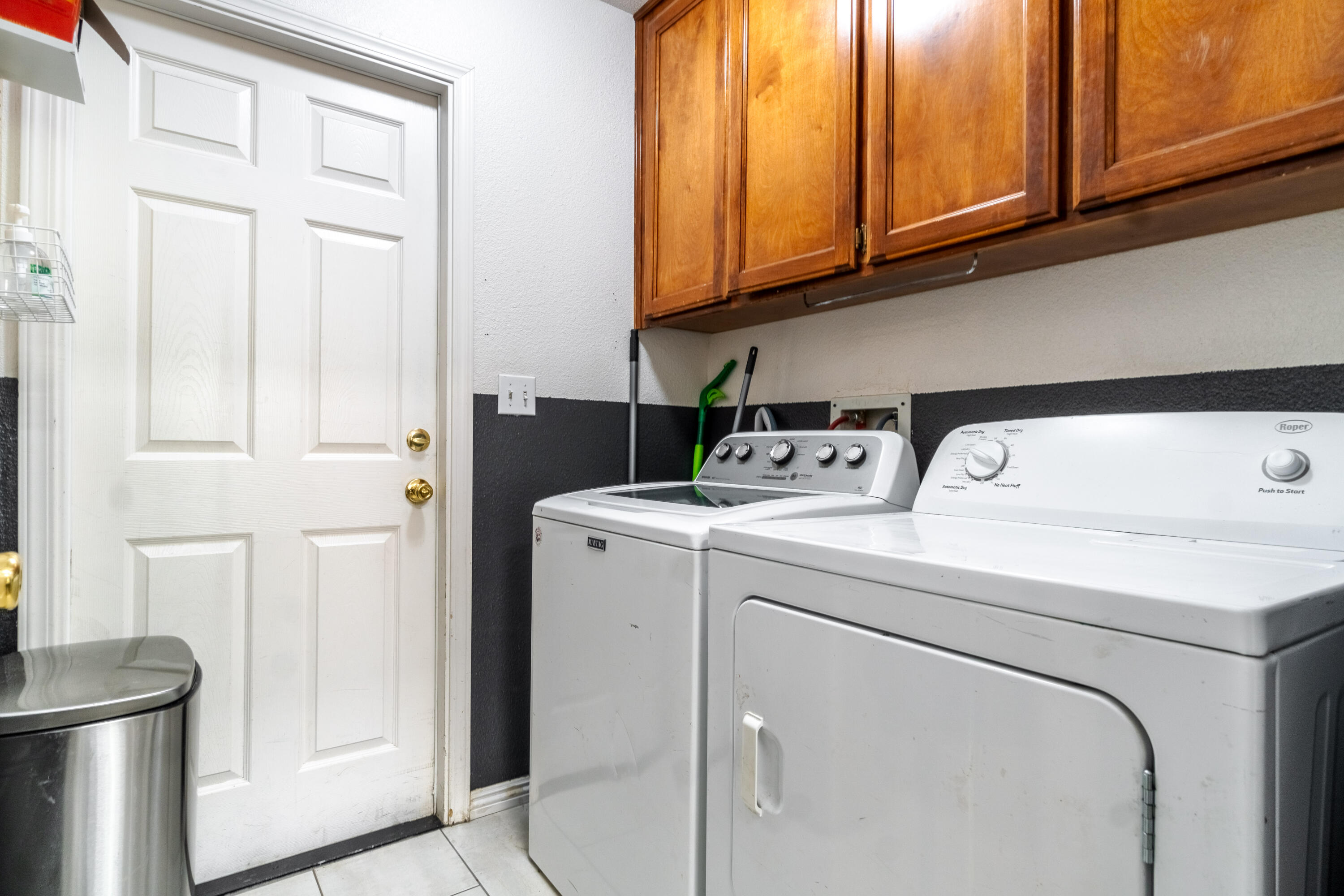 1328 N Salisbury St, Porterville, CA 93257
