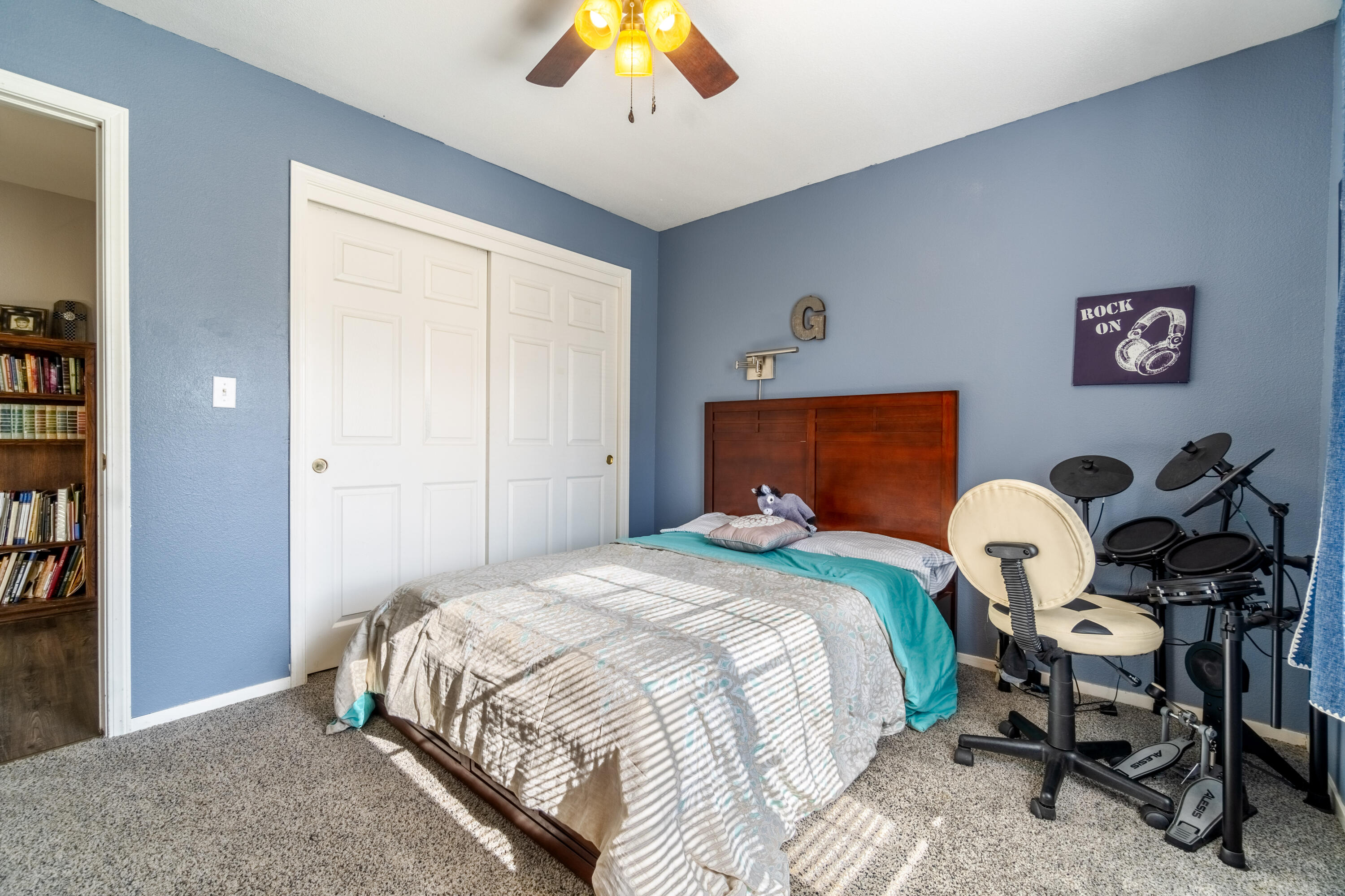 1328 N Salisbury St, Porterville, CA 93257