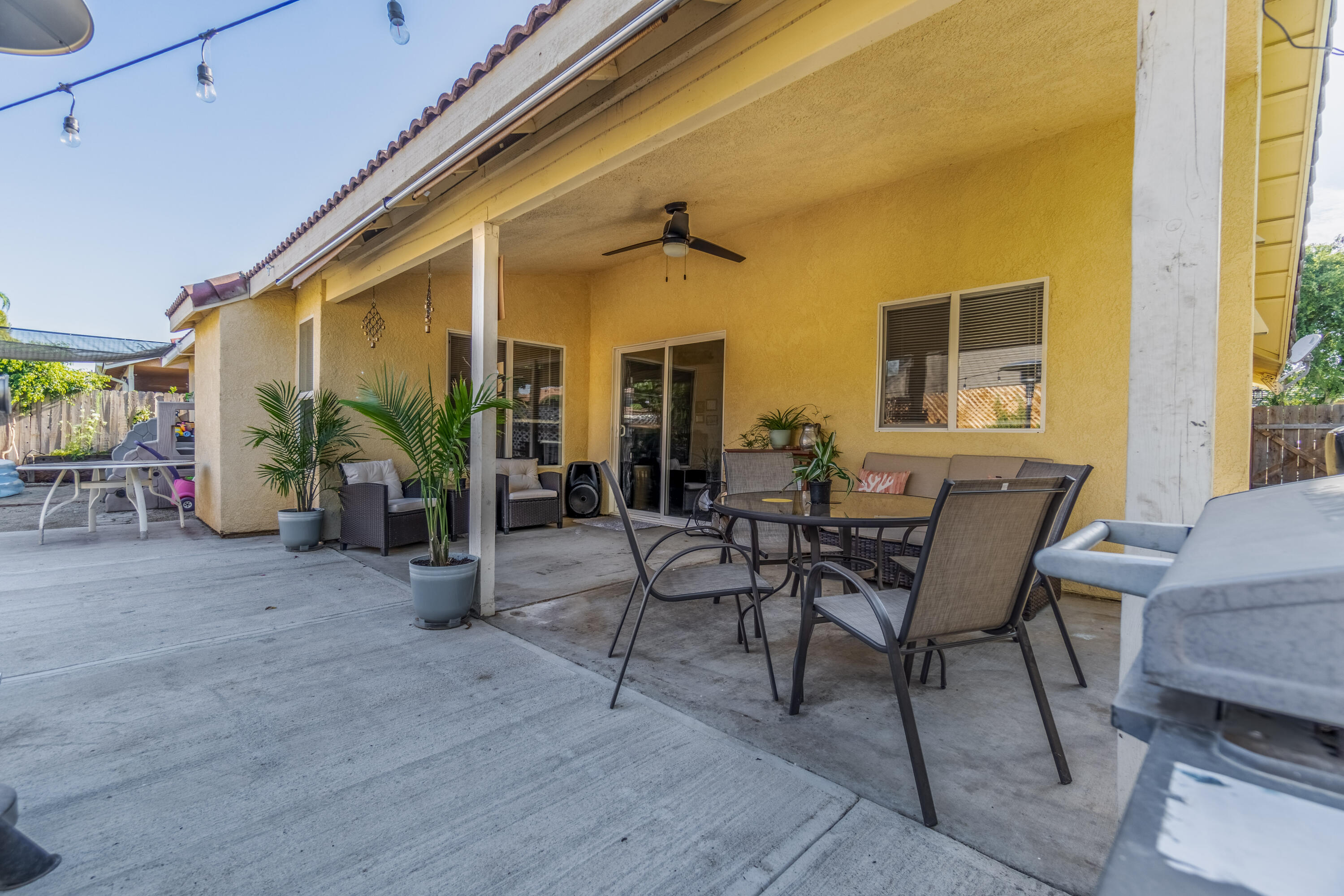1328 N Salisbury St, Porterville, CA 93257