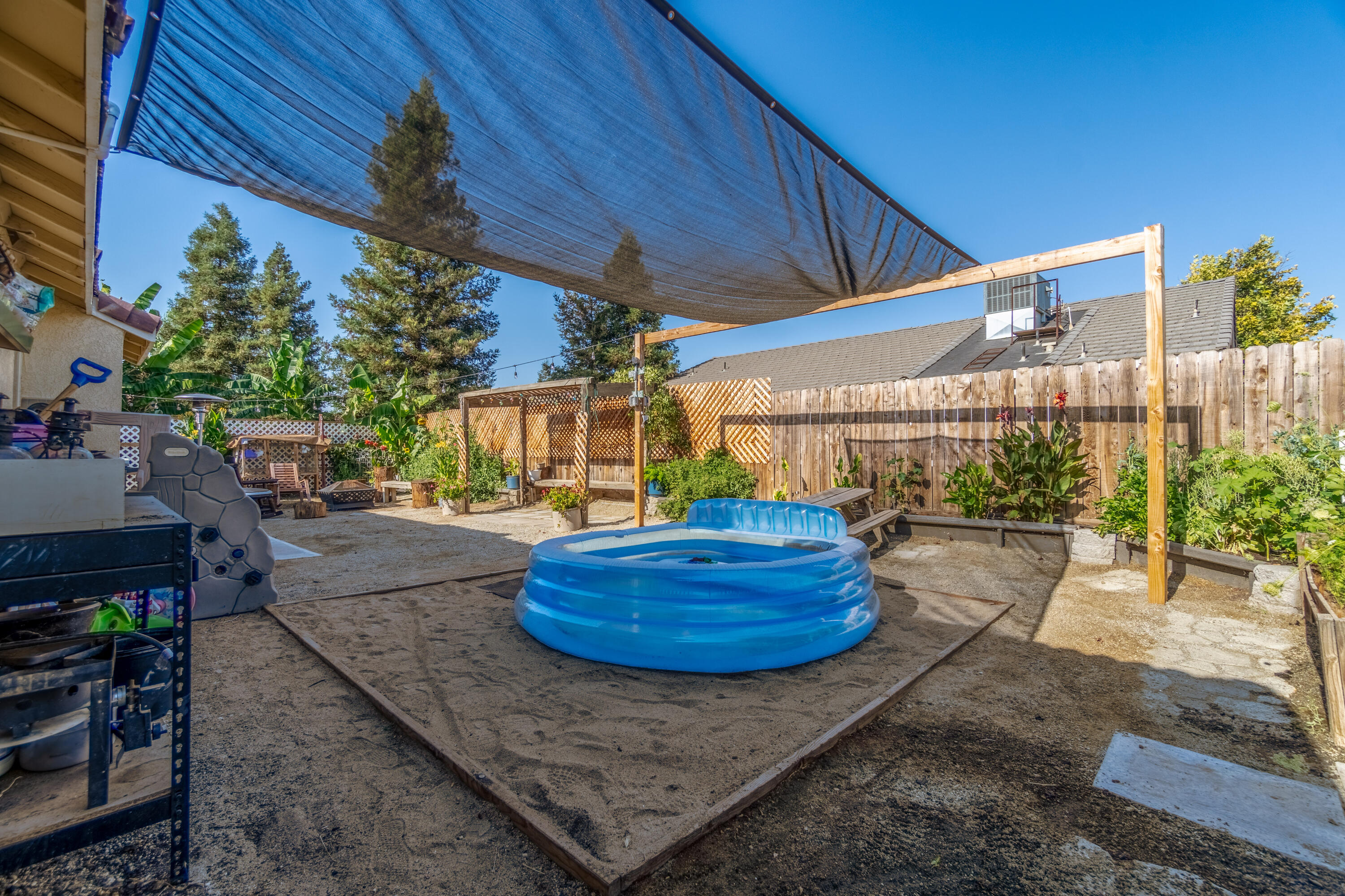 1328 N Salisbury St, Porterville, CA 93257