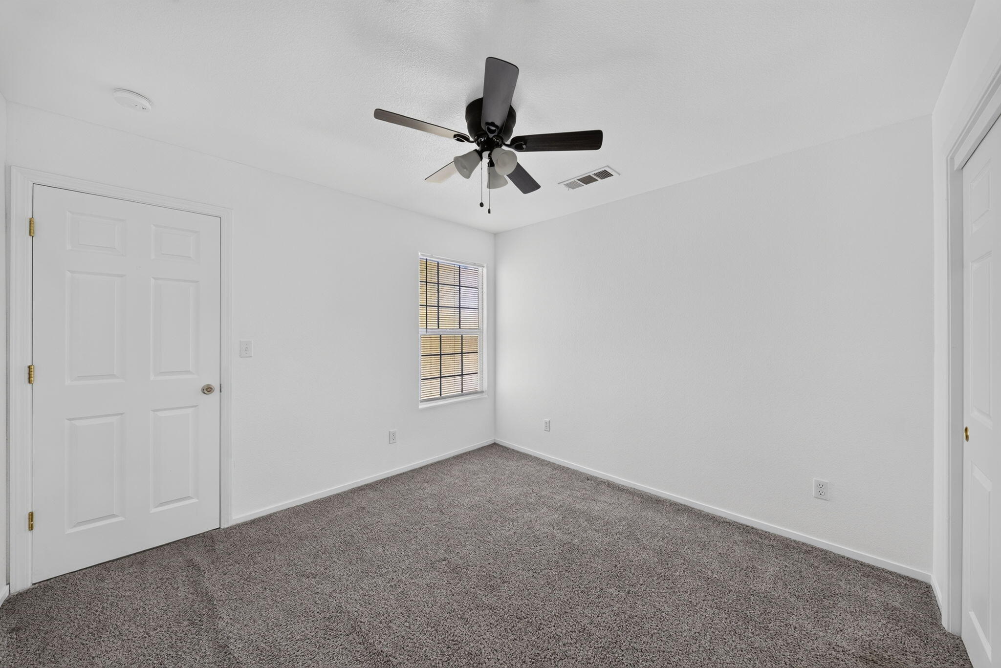 1328 N Salisbury St, Porterville, CA 93257