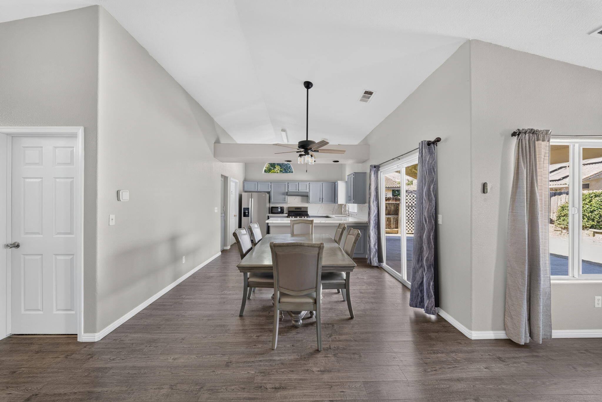 1328 N Salisbury St, Porterville, CA 93257