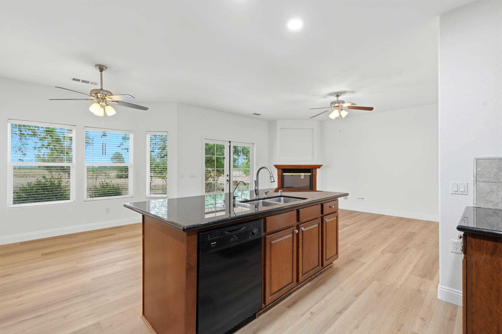 25310 Avenue 212, Lindsay, CA 93247