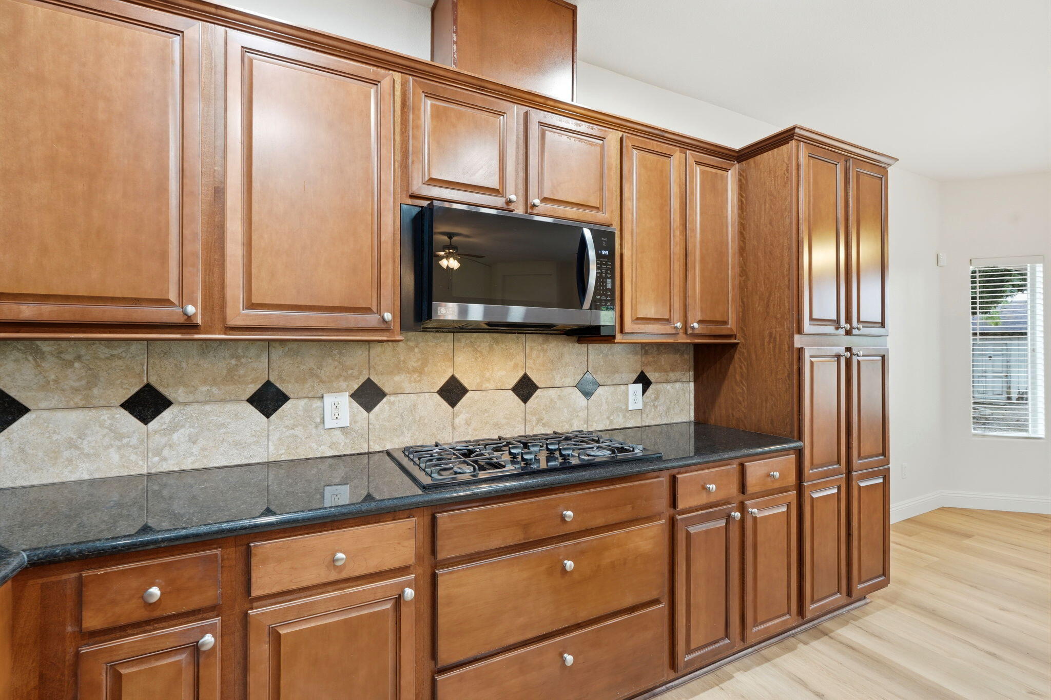 25310 Avenue 212, Lindsay, CA 93247