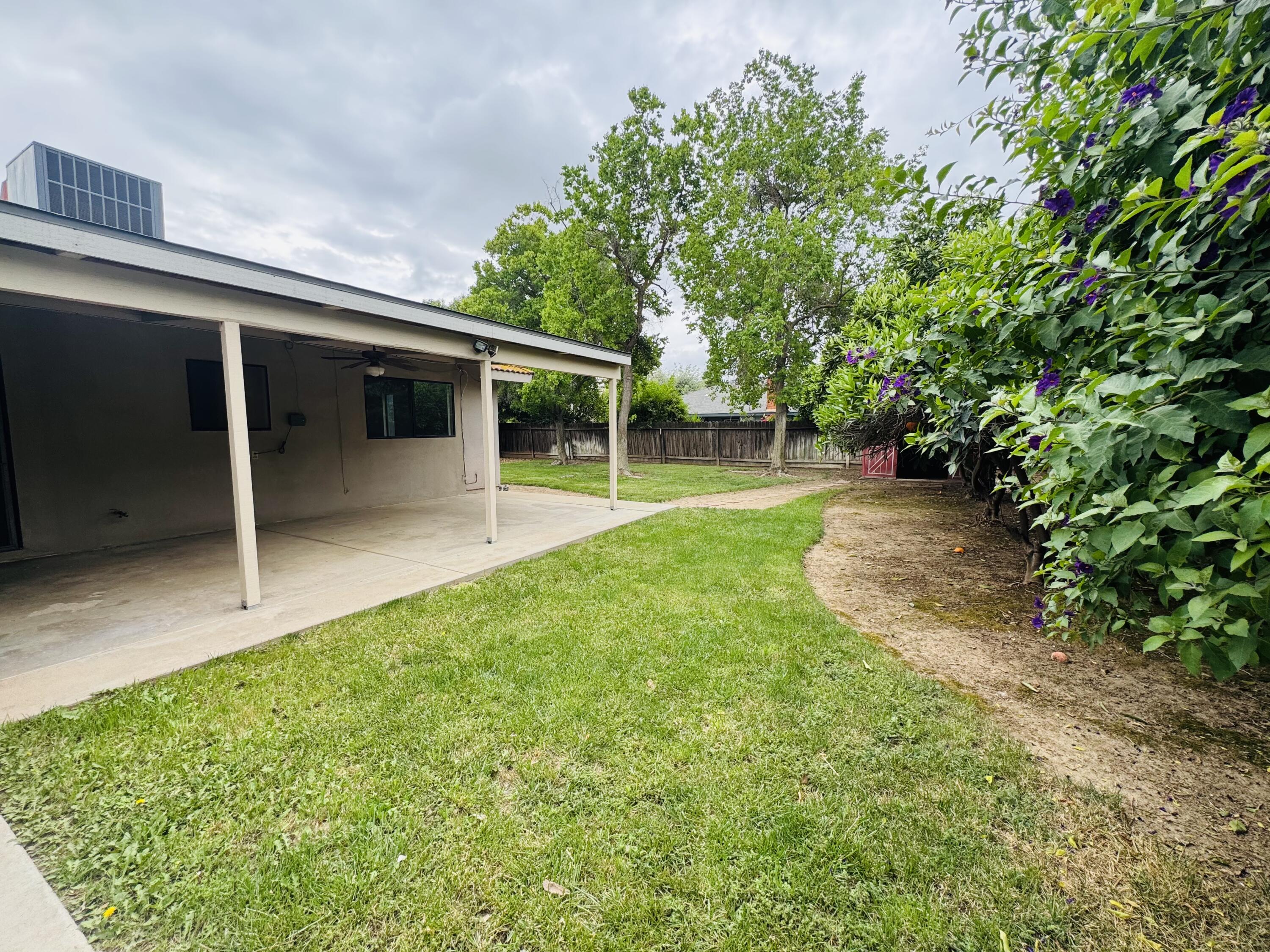 816 W Willow St, Exeter, CA 93221