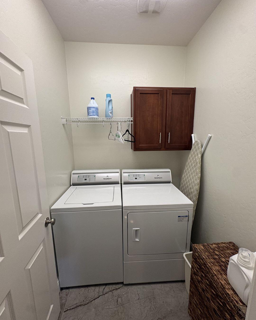 5118 W Arezzo Ave, Visalia, CA 93291